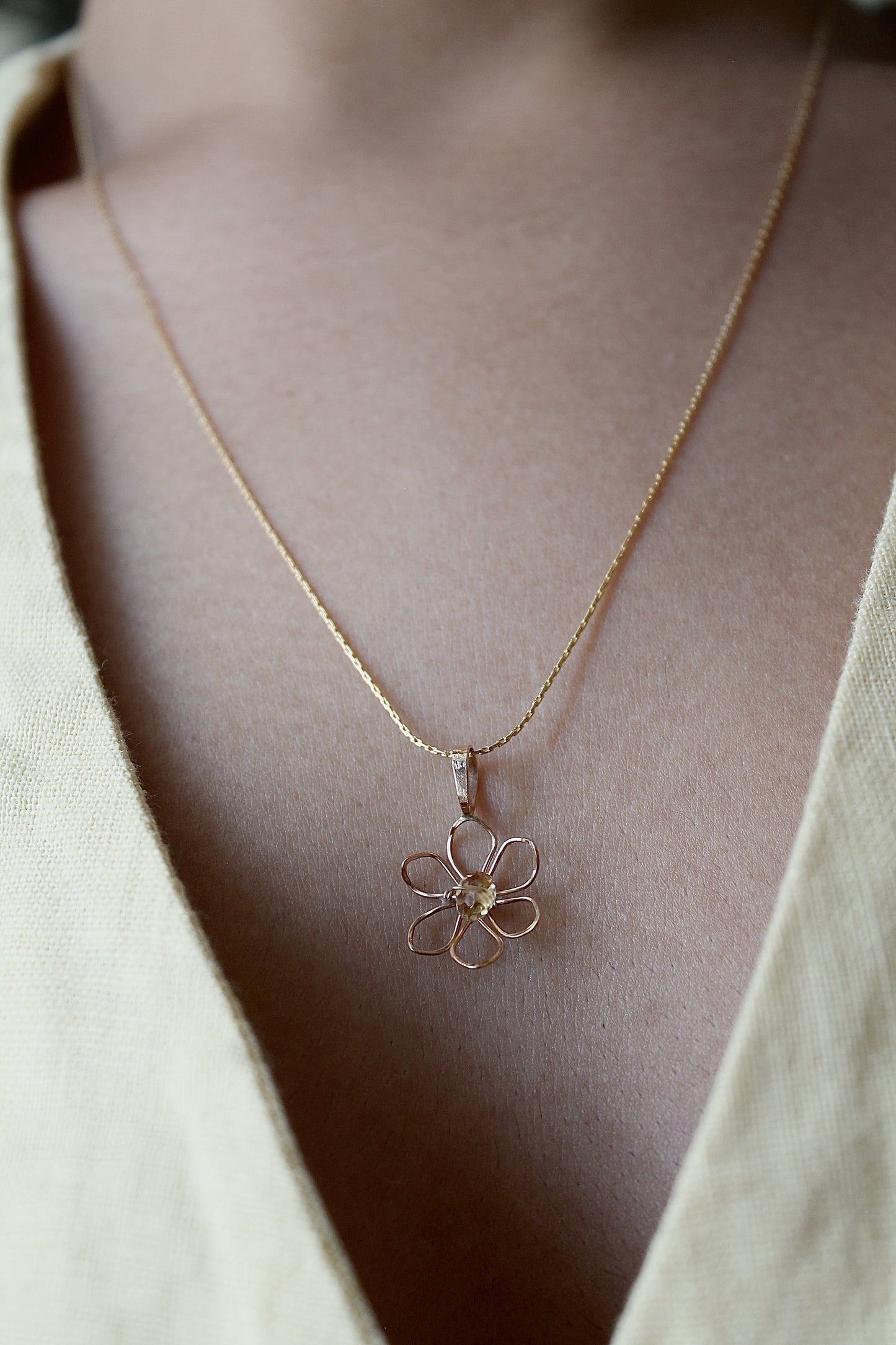 DAFFODIL PENDANT NECKLACE - 14K GOLD FILLED