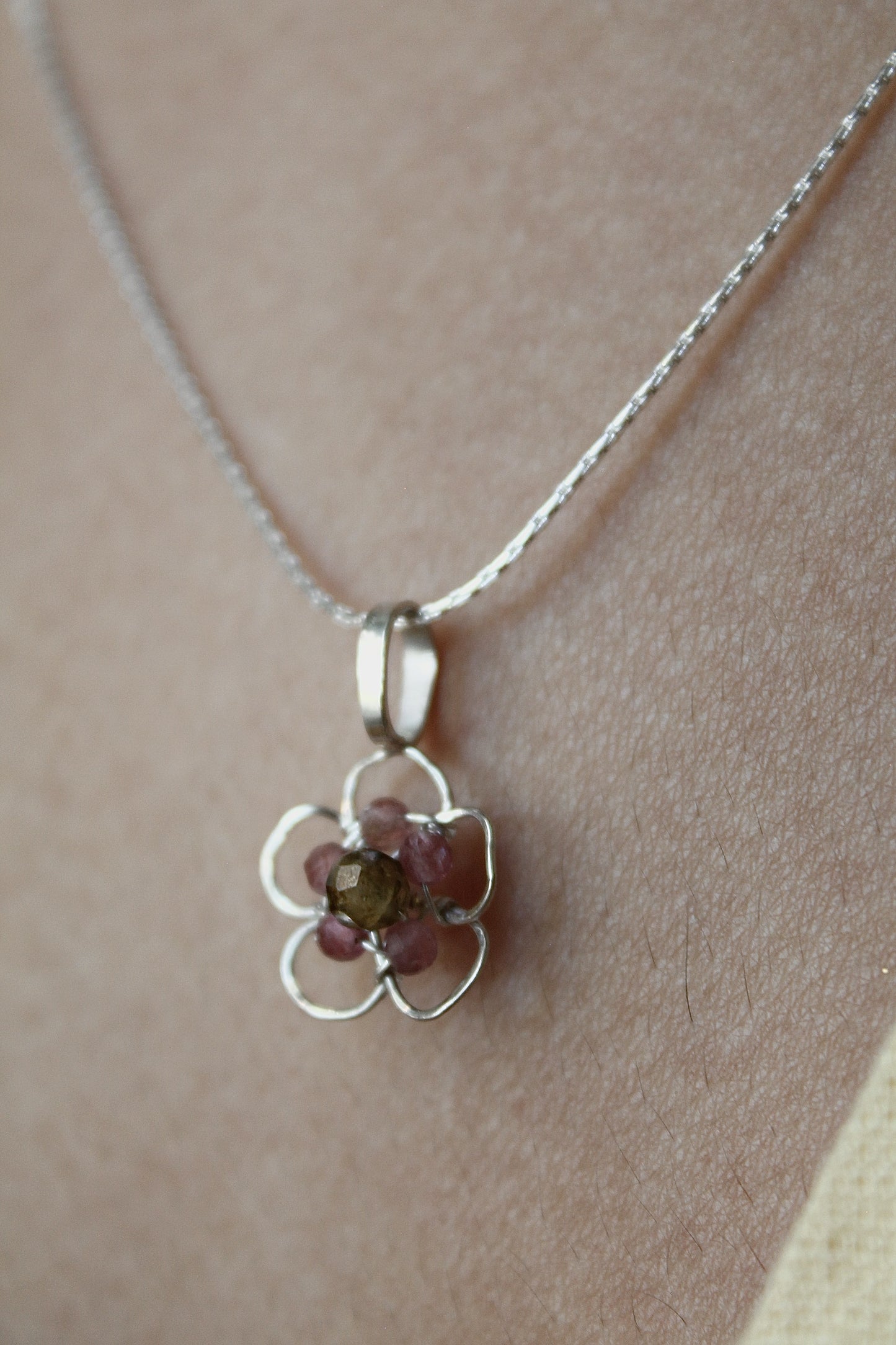 HAWTHORN PENDANT NECKLACE - STERLING SILVER