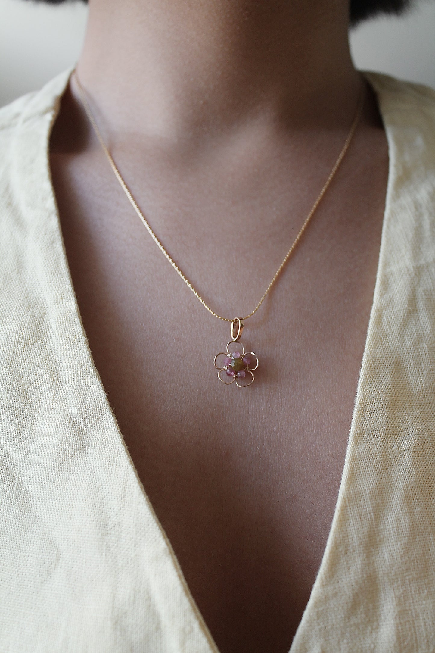 HAWTHORN PENDANT NECKLACE - 14K GOLD FILLED