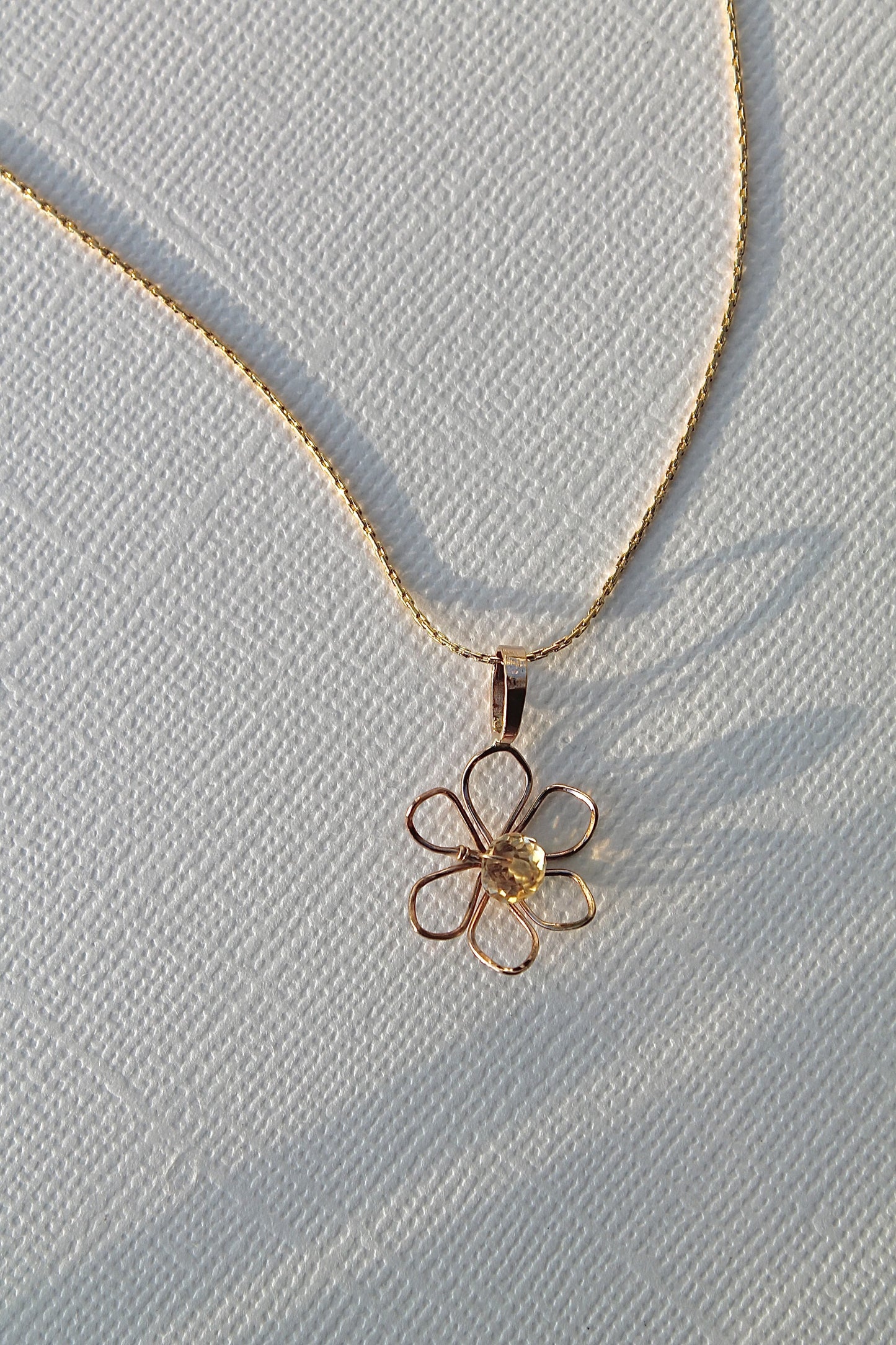 DAFFODIL PENDANT NECKLACE - 14K GOLD FILLED
