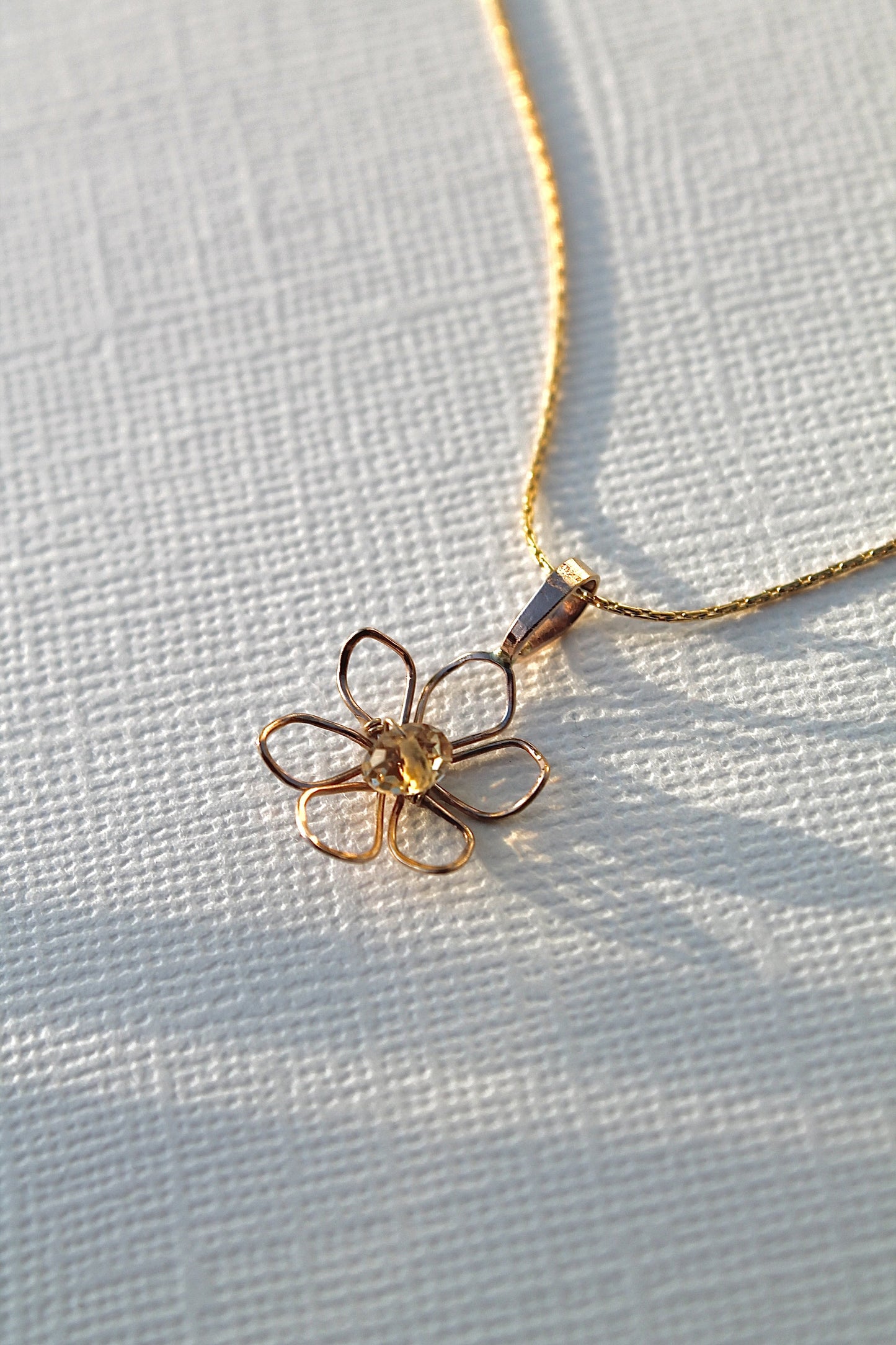 DAFFODIL PENDANT NECKLACE - 14K GOLD FILLED