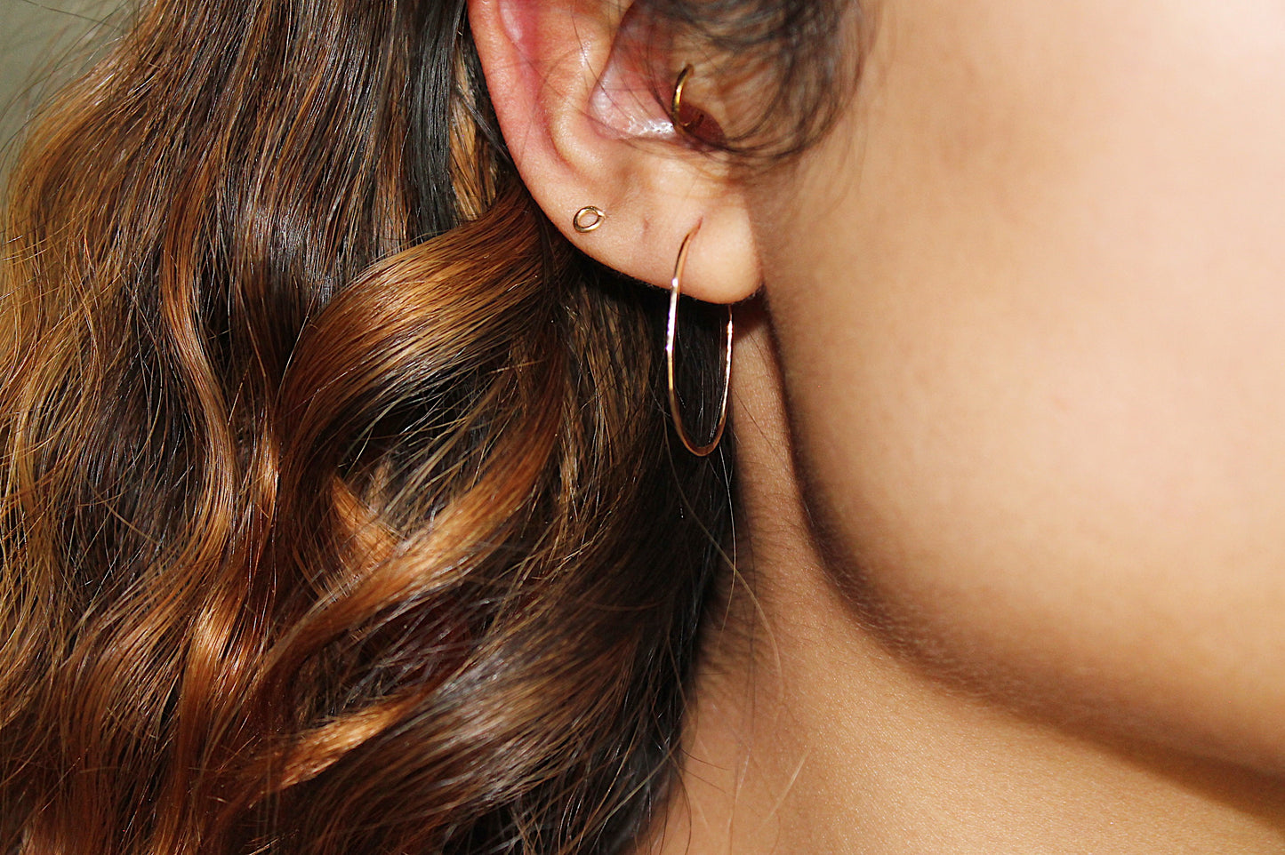 Darby Midi Hammered Hoops