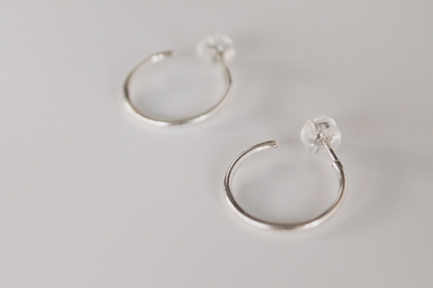 Scarlett Round Hoops