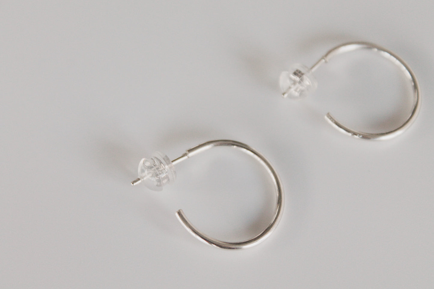 Scarlett Round Hoops