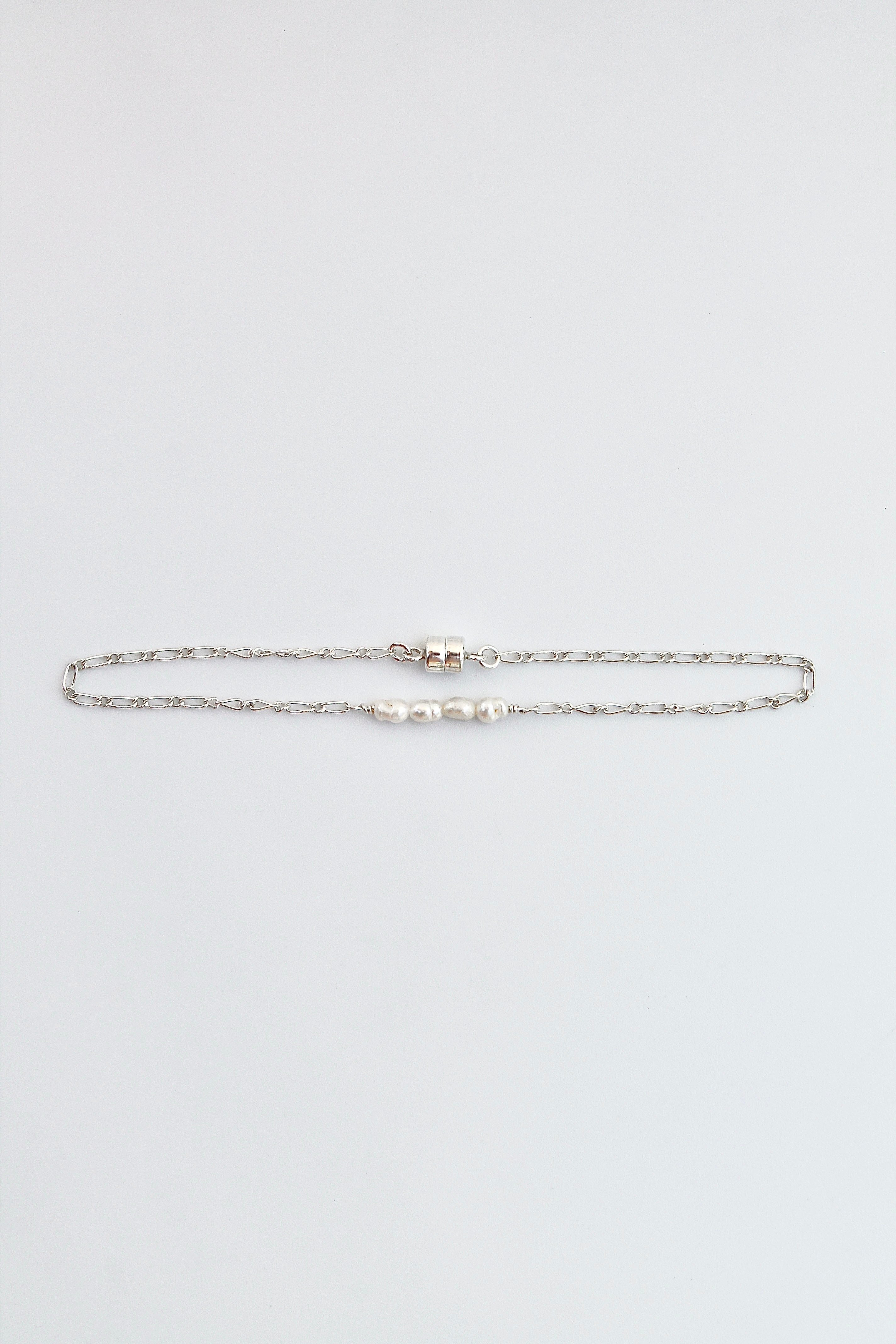 Pearl Bar Chain Bracelet