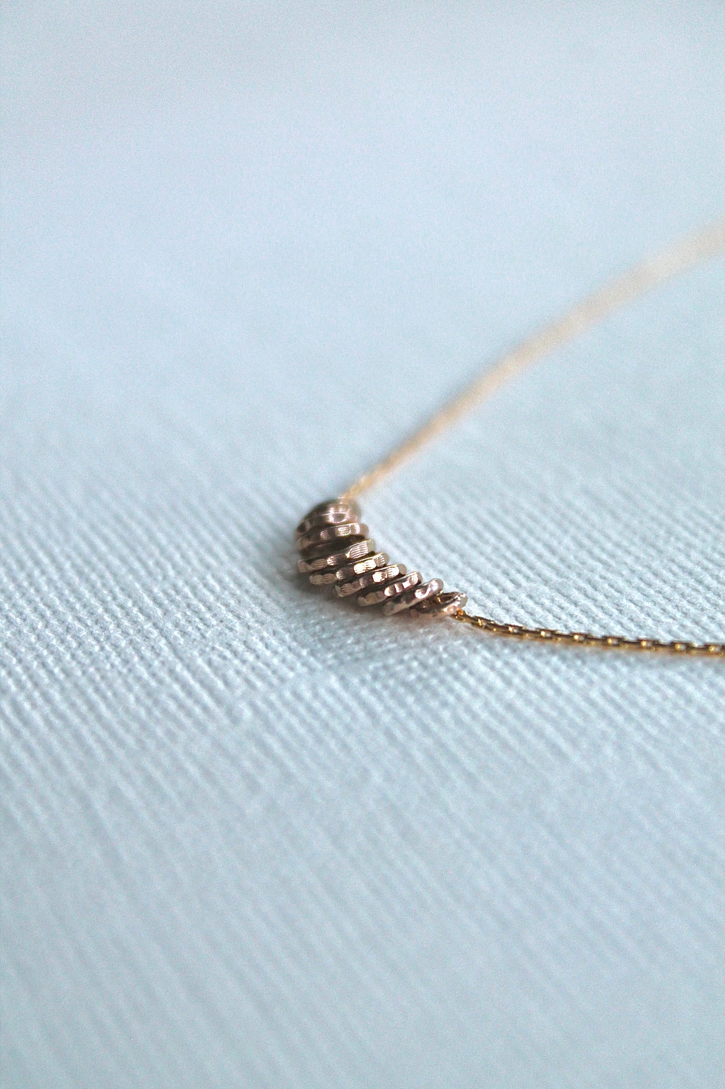 FLOATING DISCS NECKLACE - 14K GOLD FILLED