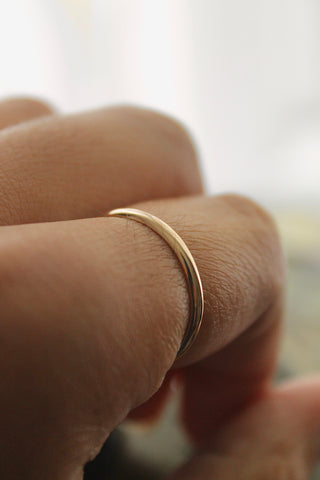Anillo de banda abovedada