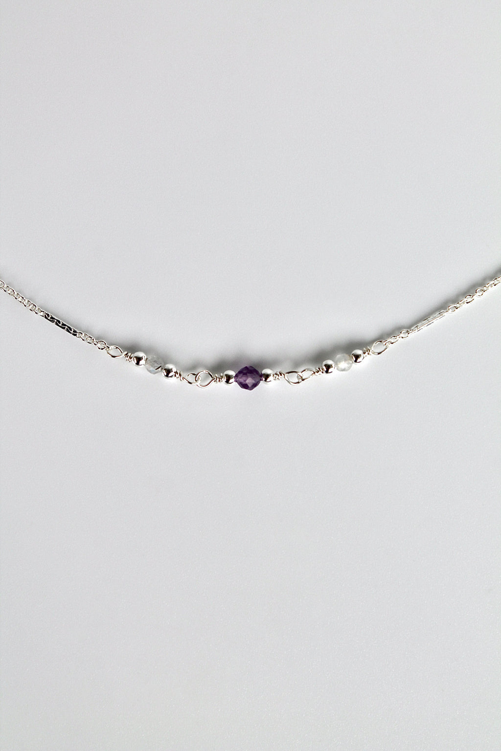 Focus Healing Bracelet (Labradorite & Amethyst)