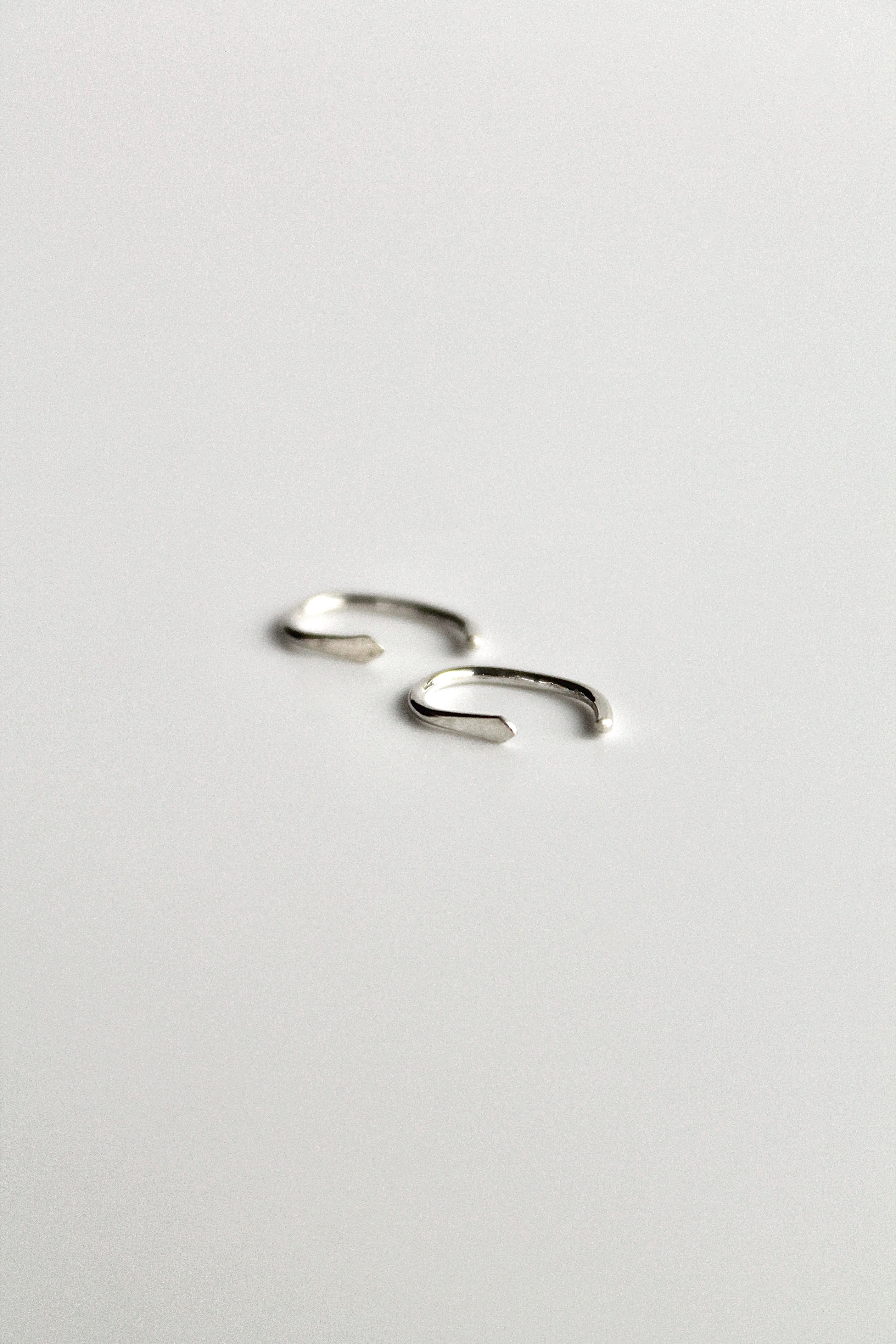 Clous dormeurs martelés