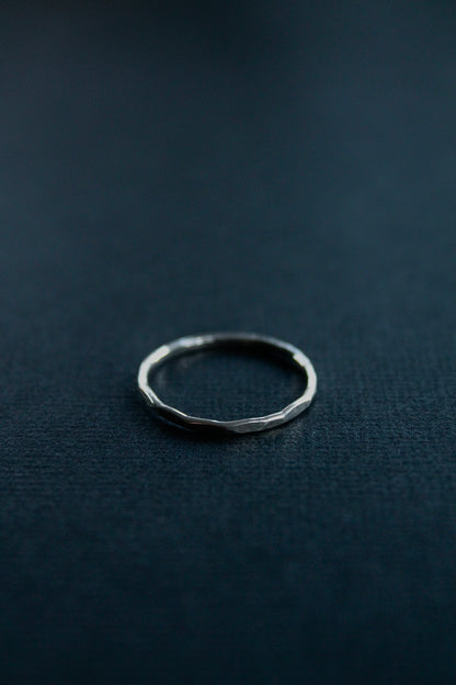 HAMMERED MINI BAND RING - STERLING SILVER