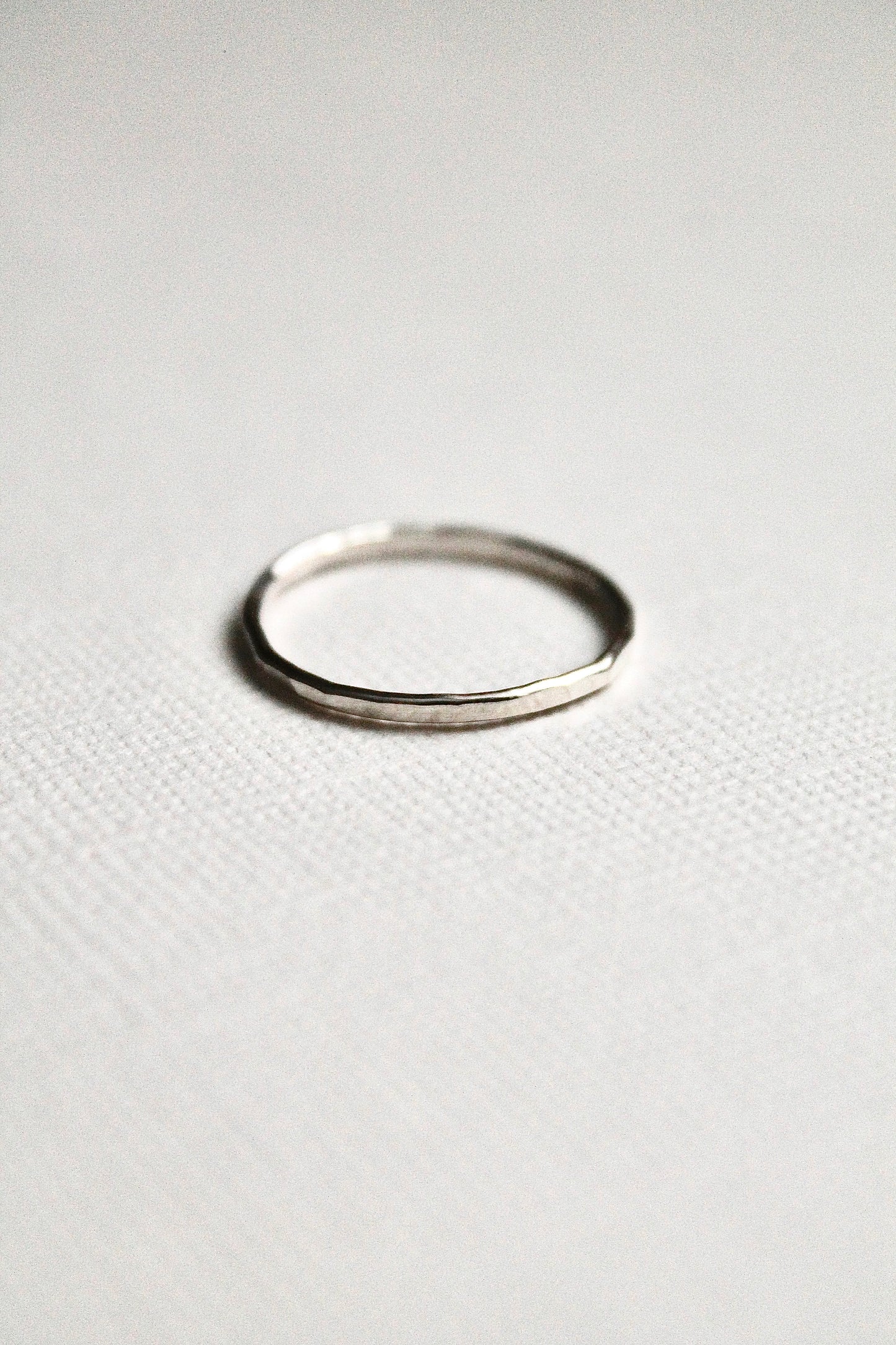 HAMMERED MINI BAND RING - STERLING SILVER