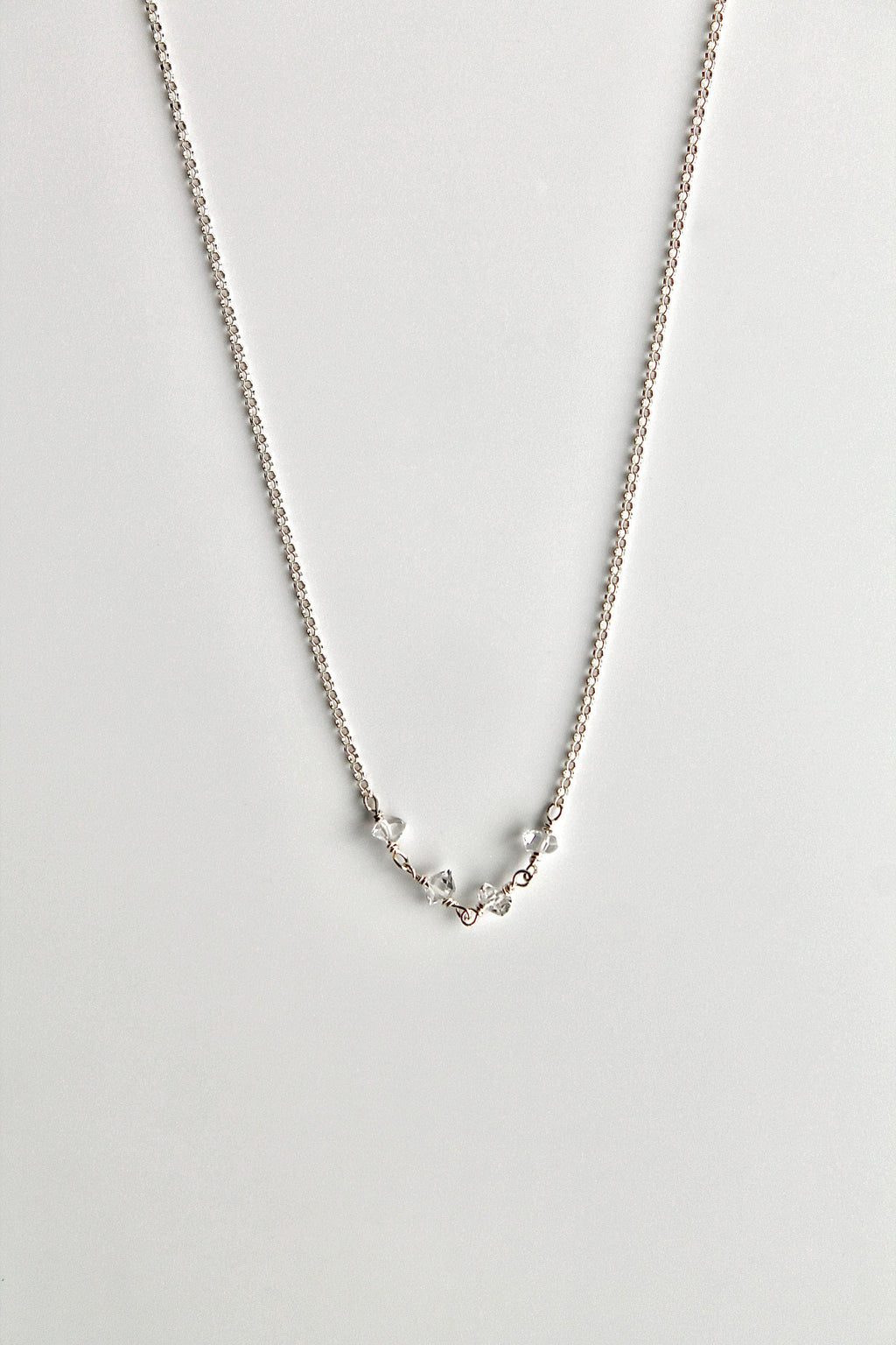 Collar con barra de piedra natal - Diamante Herkimer (abril) - Conexión Divina