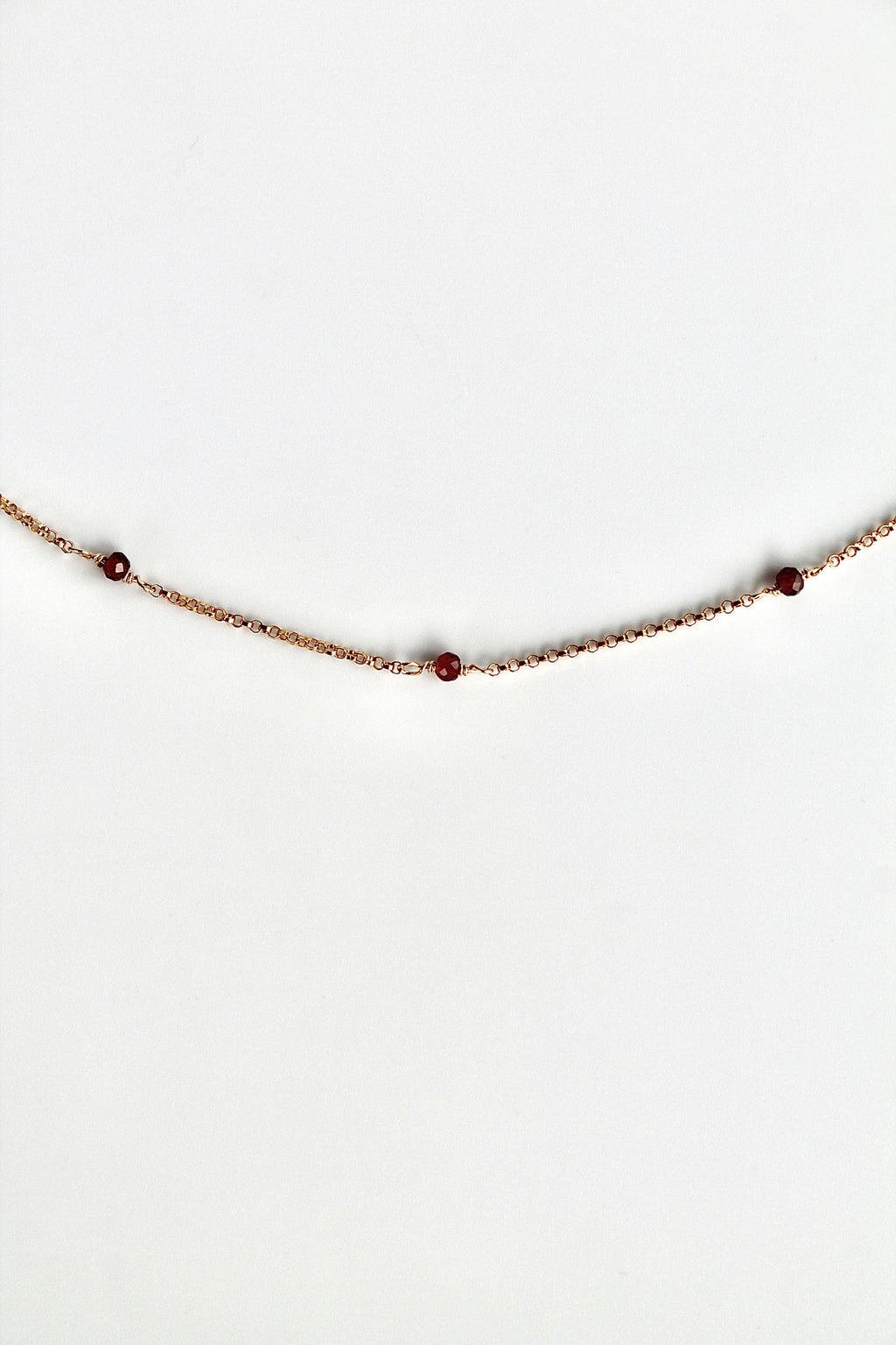 Pulsera con múltiples piedras de nacimiento: Granate (enero) - Manifestación