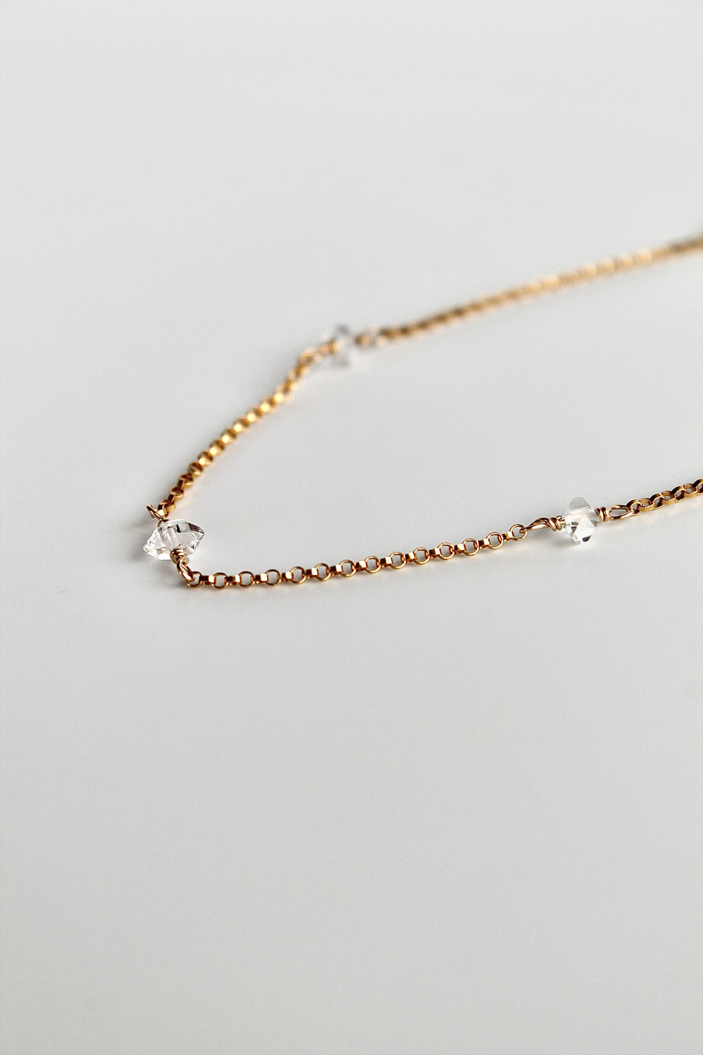 Bracelet multi-pierres de naissance - Diamant Herkimer (avril) - Lien Divin