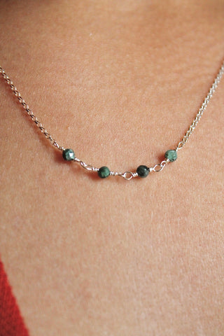 Collier barrette pierre de naissance - Émeraude (mai) - Rajeunissement