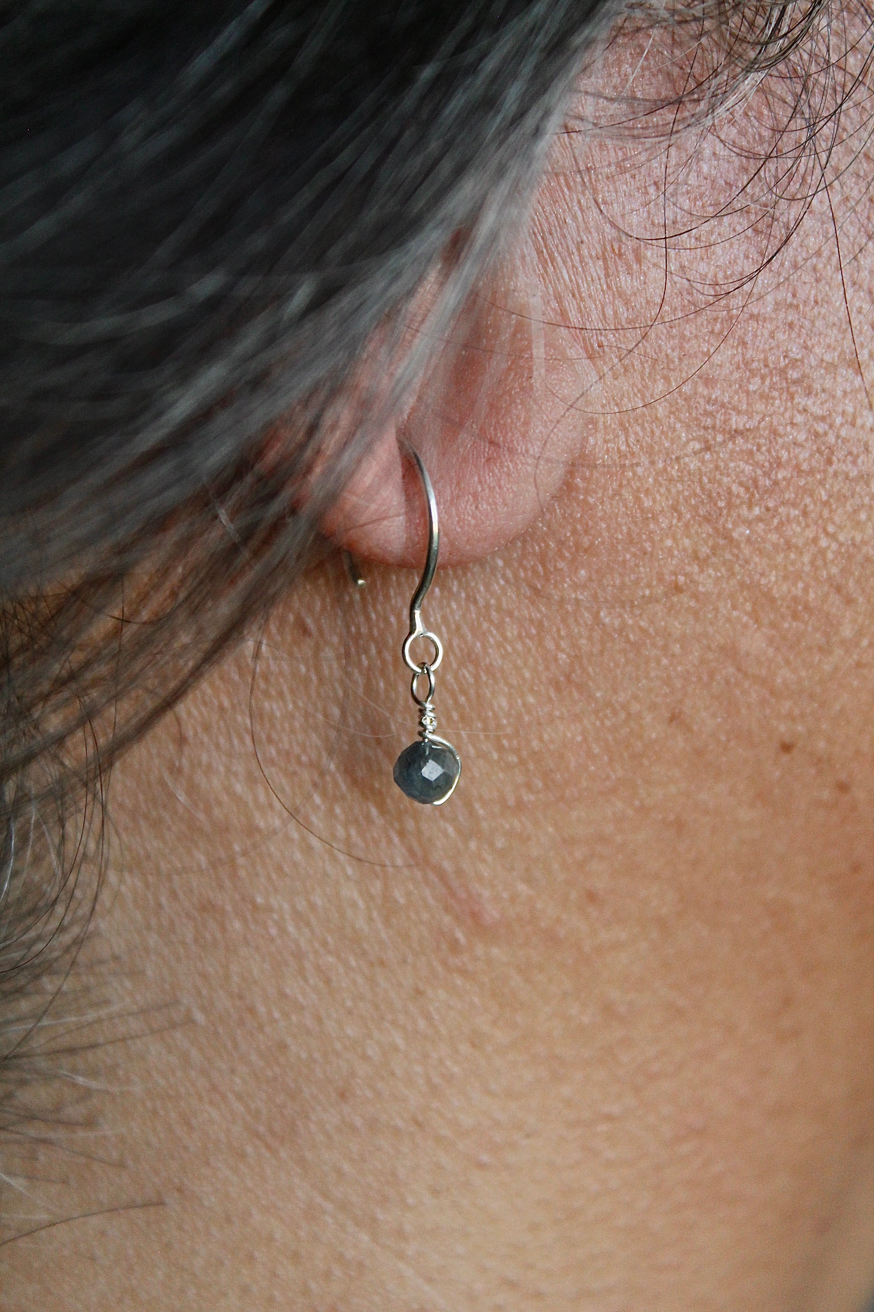 Threader Hoops (Sapphire)