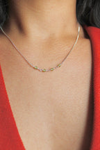 Collar con barra de piedra natal - Peridoto (agosto) - Buena fortuna