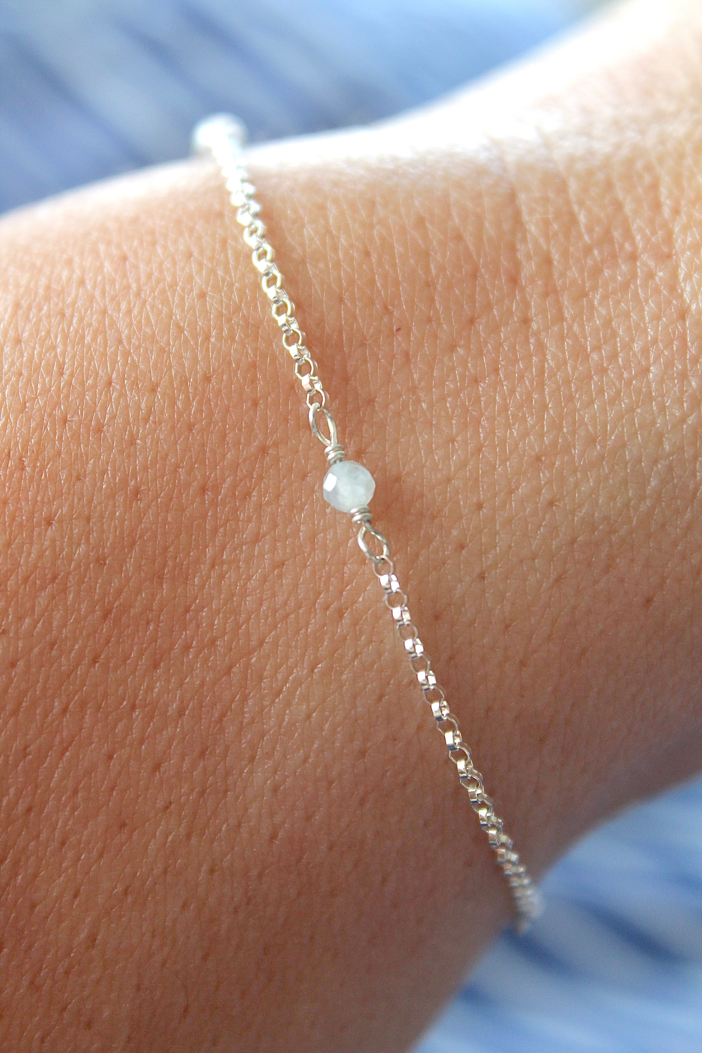 Bracelet multi-pierres de naissance - Aigue-marine (mars) - Profondeur émotionnelle