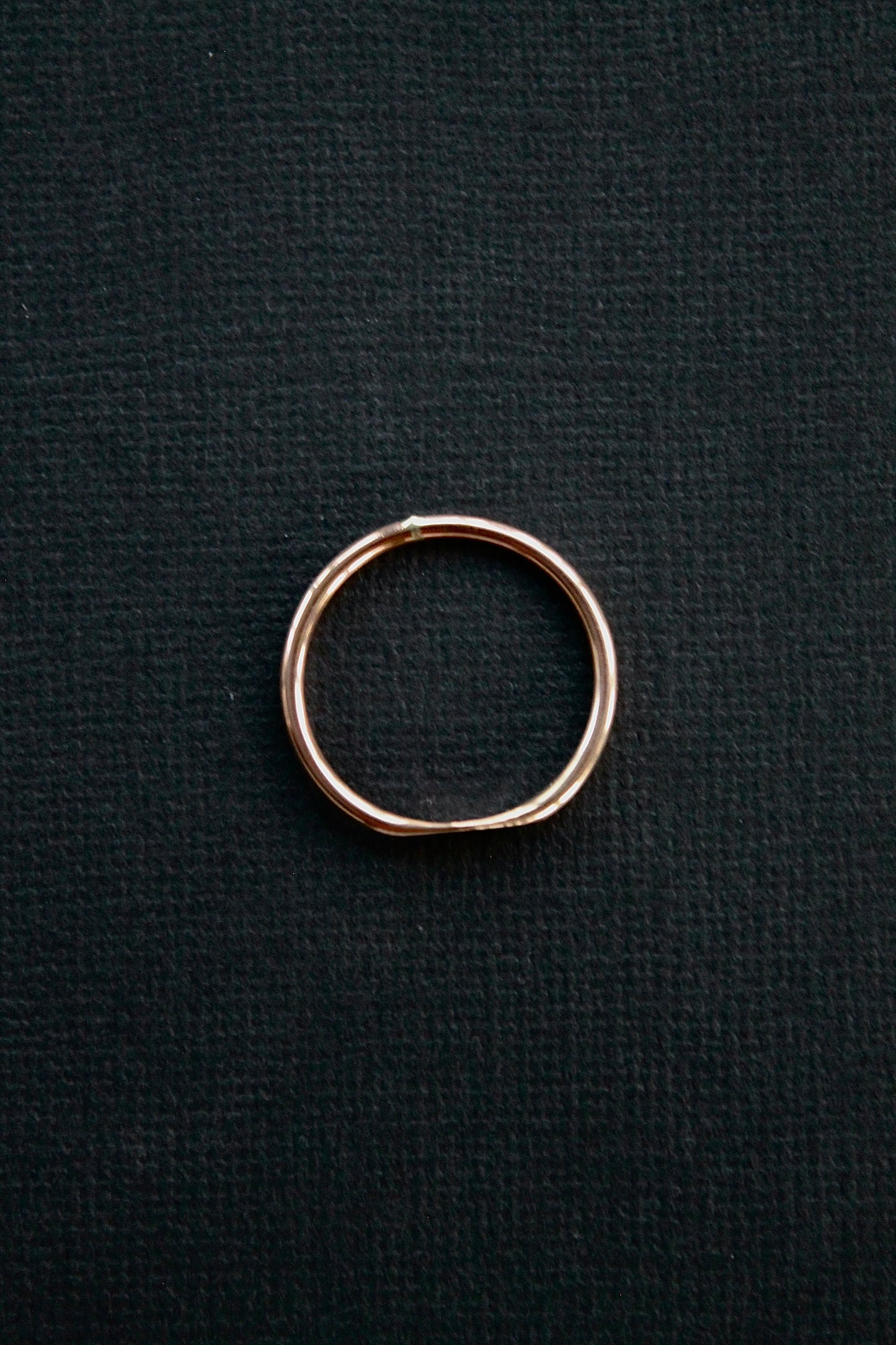 HAMMERED MINI SIGNET RING - 14K GOLD FILLED