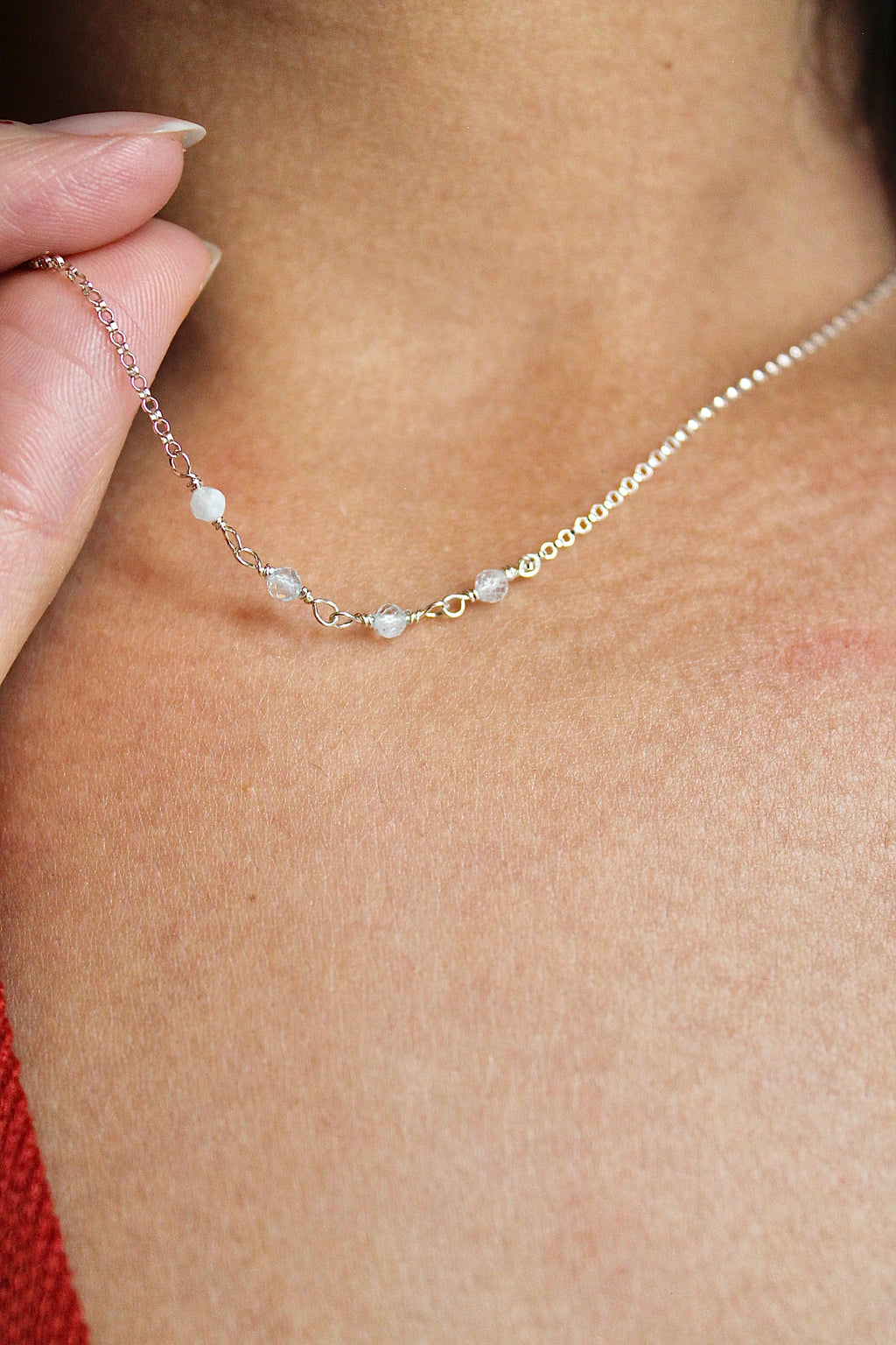 Collar con barra de piedra natal - Aguamarina (marzo) - Profundidad emocional