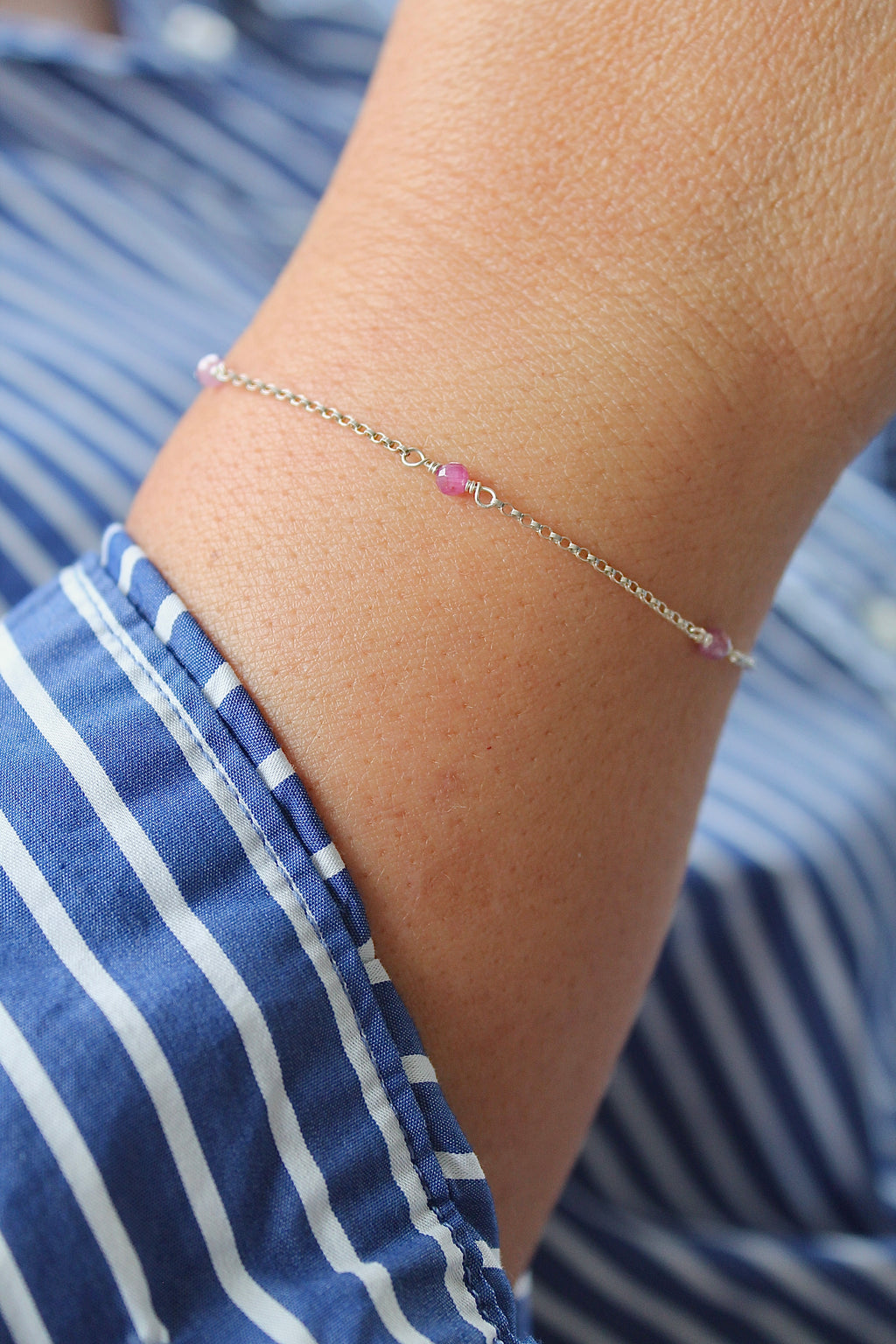 Pulsera con múltiples piedras de nacimiento: Rubí (julio) - Pasión