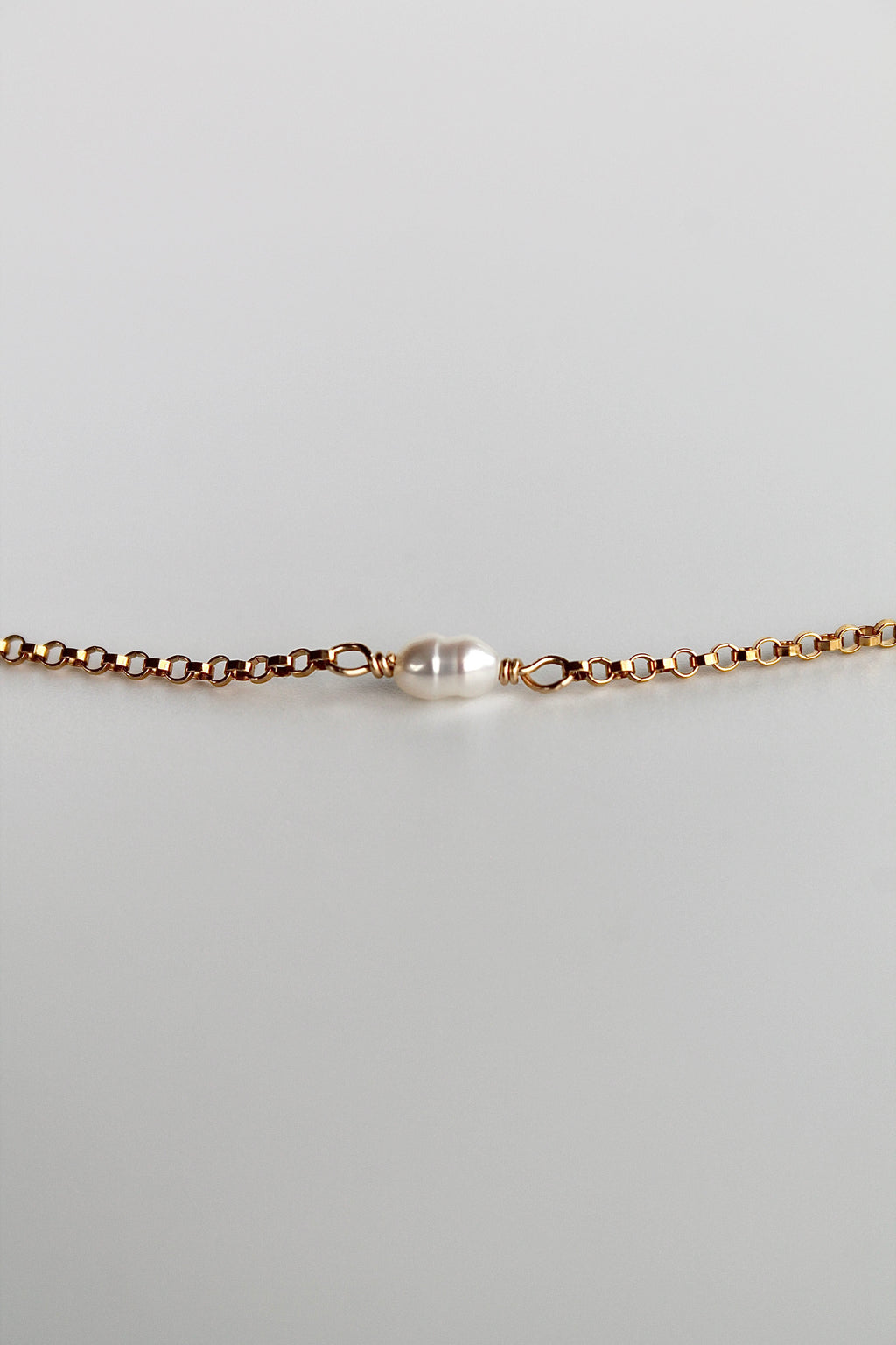 Pulsera con múltiples piedras de nacimiento - Perla de agua dulce (junio) - Pureza