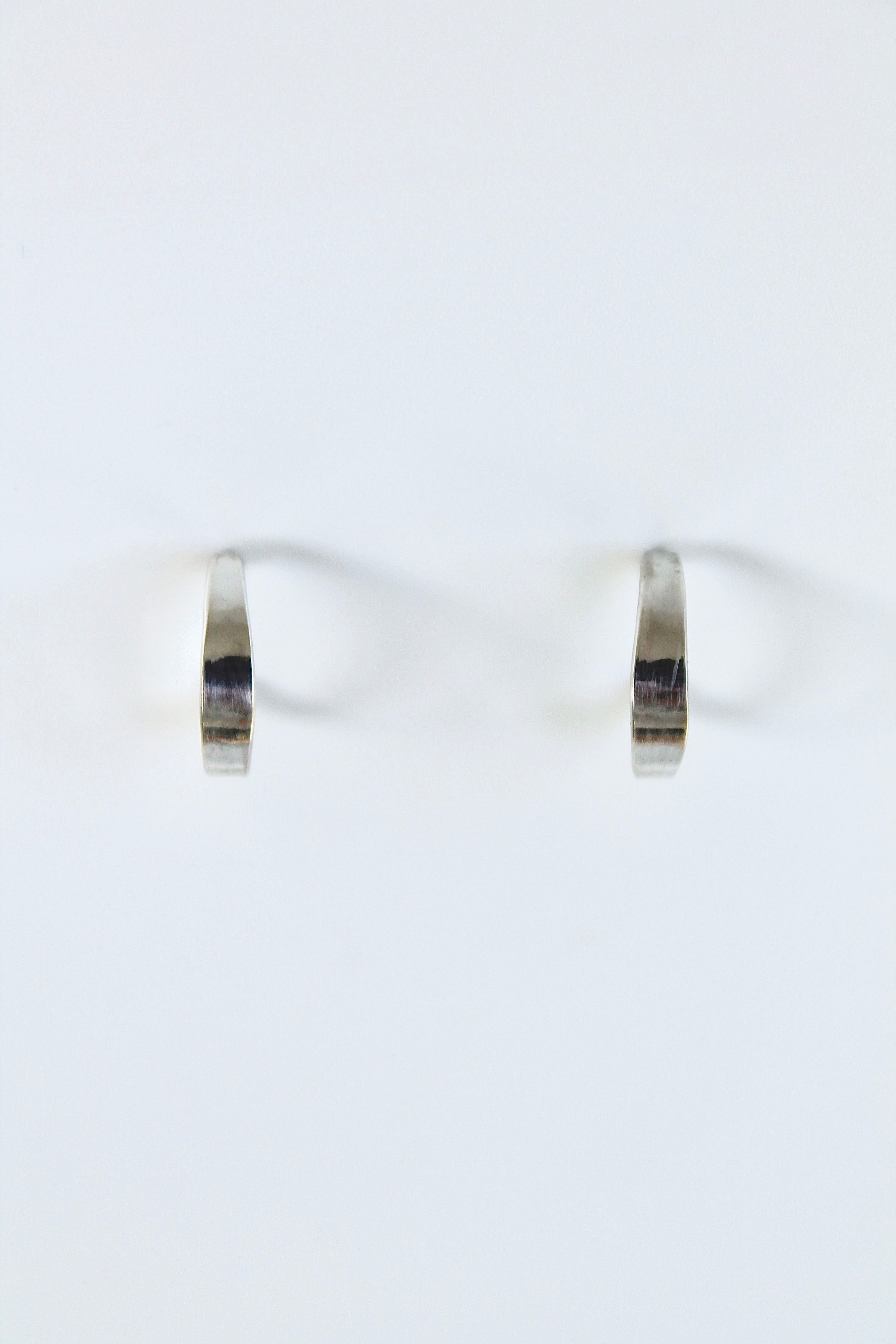 Renewal Teardrop Huggies