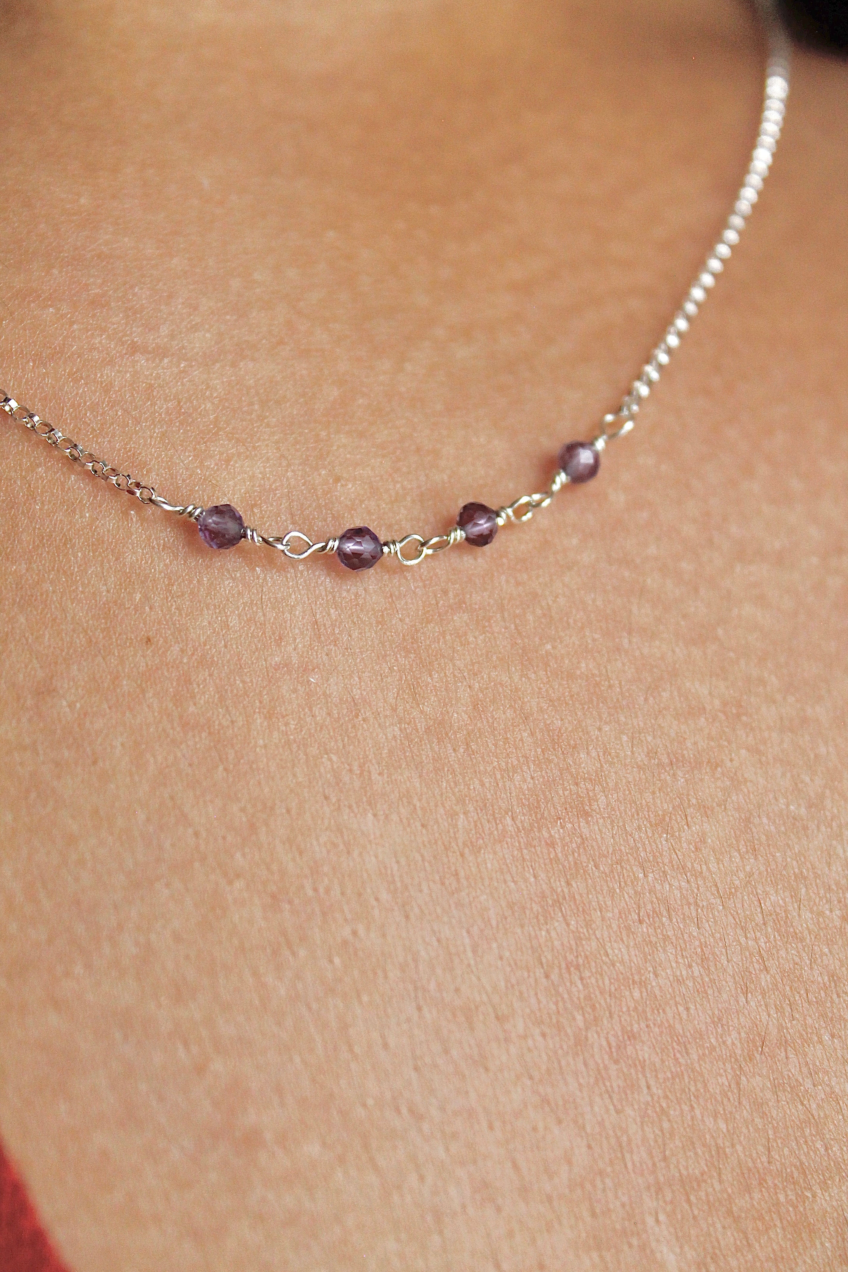 Collar con barra de piedra natal: Amatista (febrero) - Serenity