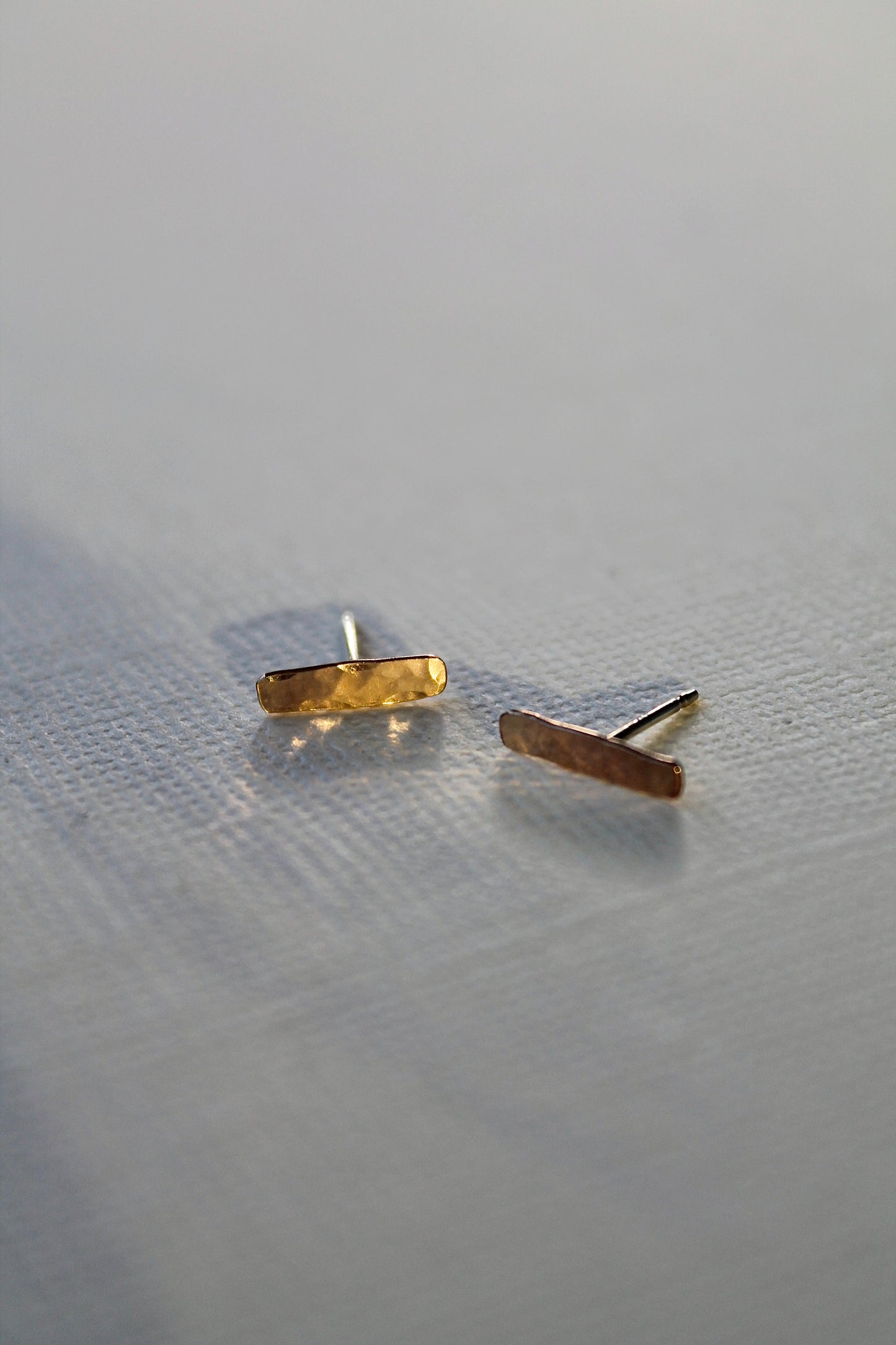 HAMMERED T-BAR STUDS - 14K GOLD FILLED