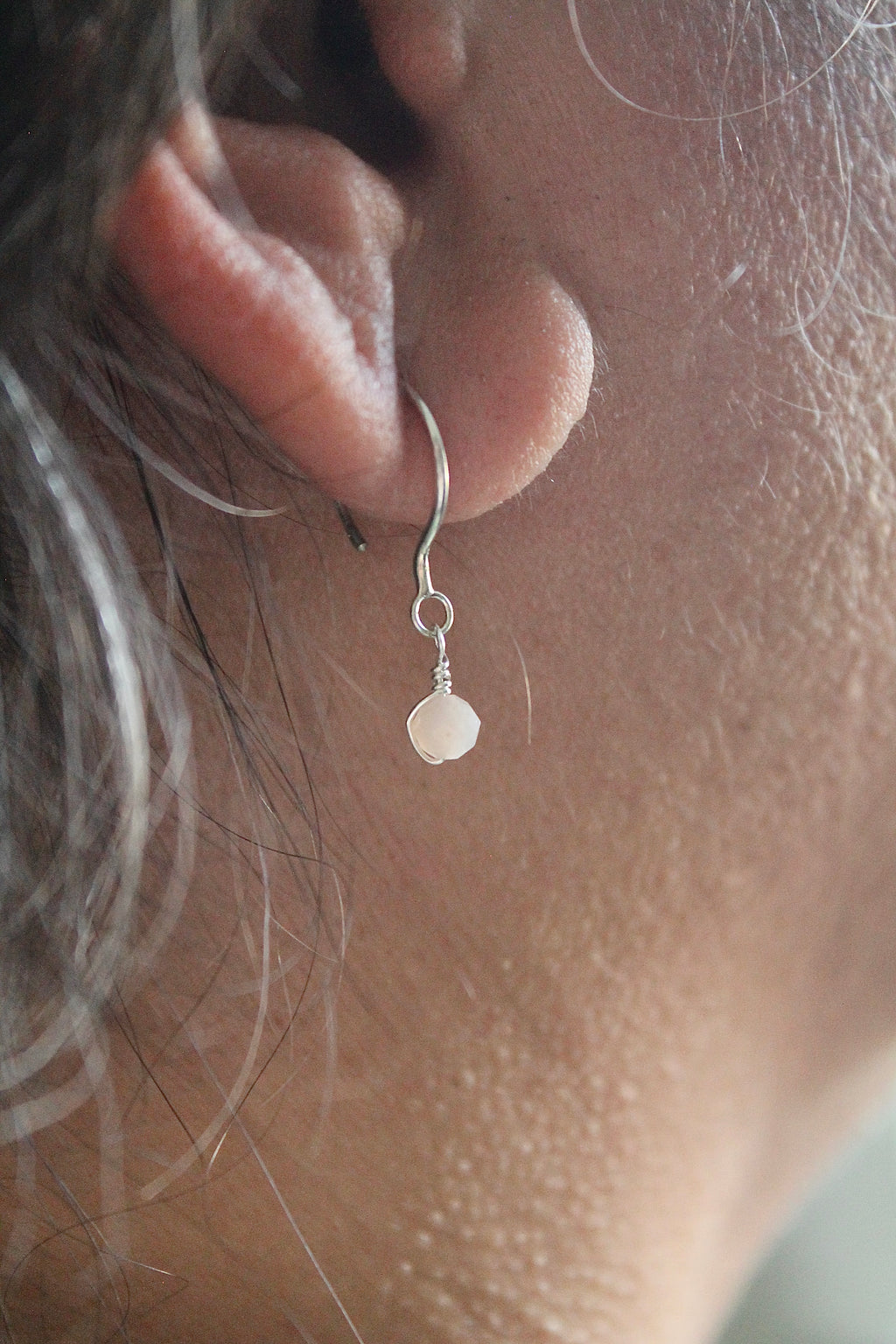 Threader Hoops (Peach Moonstone)