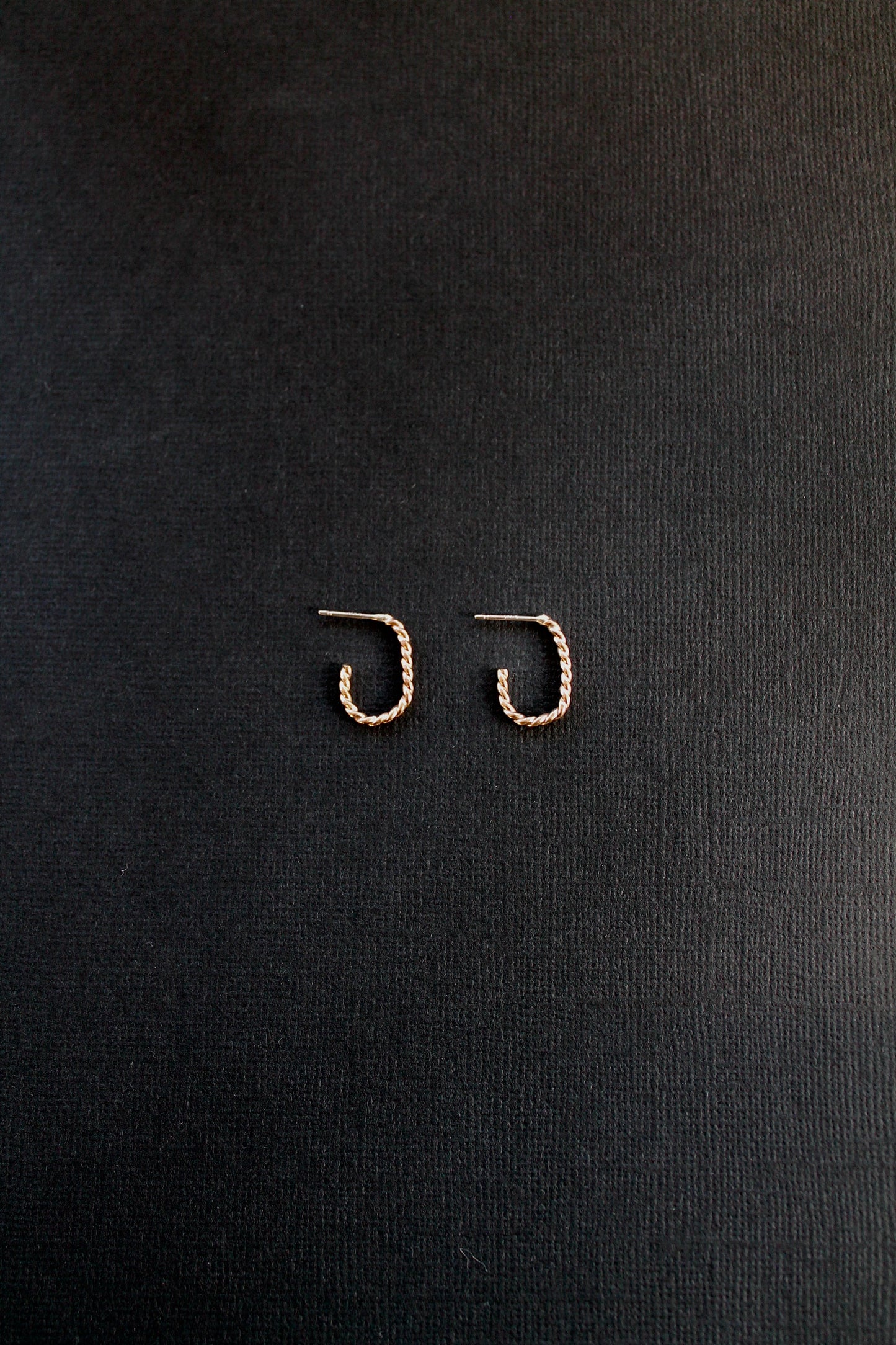 CLASSIC TWISTED OVAL HOOPS - 14K GOLD FILLED