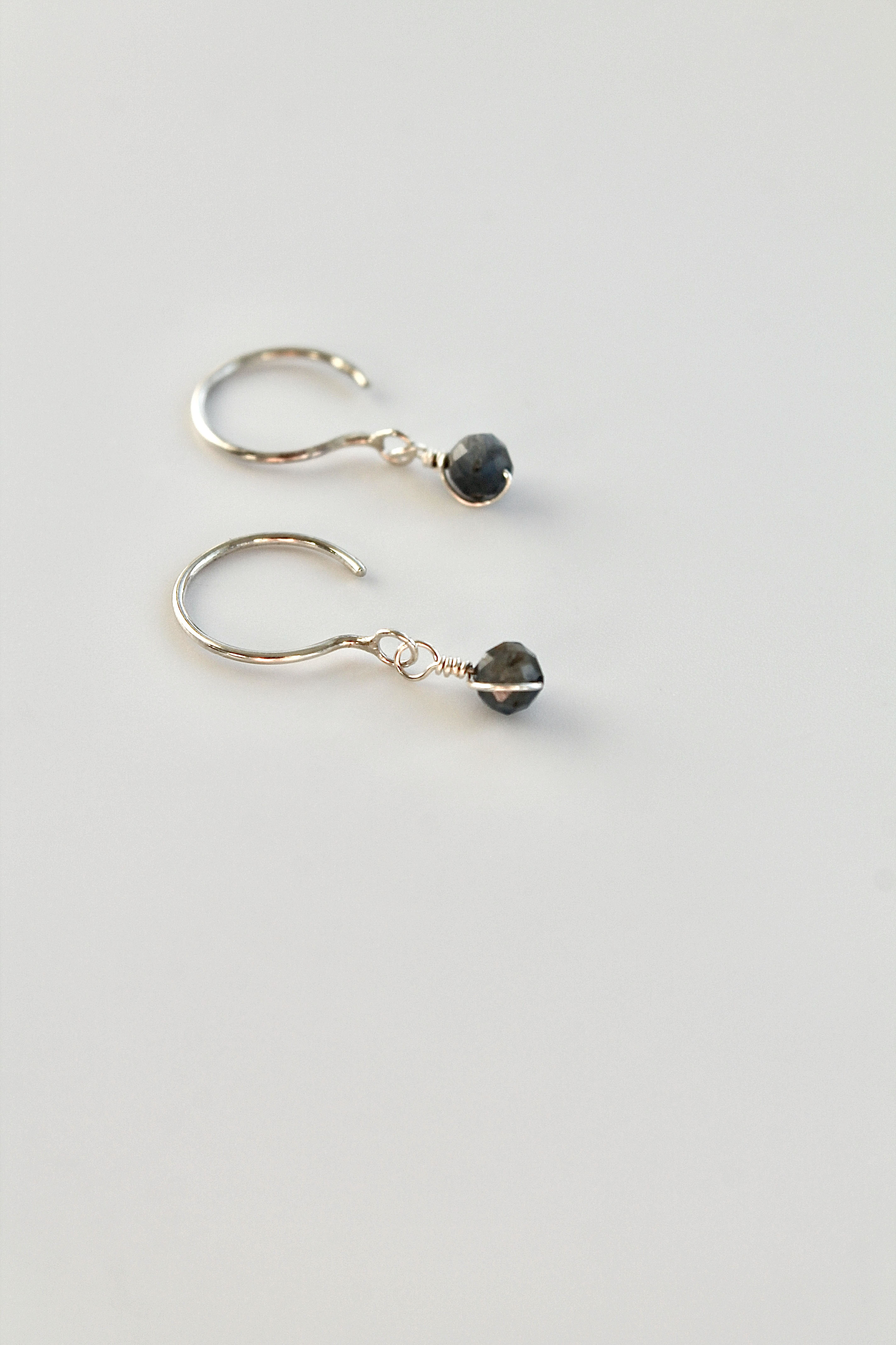 Threader Hoops (Sapphire)