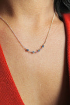 Collar con barra de piedra natal: Zafiro (septiembre) - Wisdom