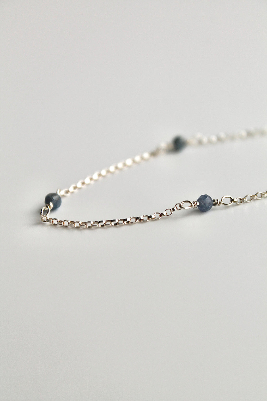 Pulsera con múltiples piedras de nacimiento: Zafiro (septiembre) - Wisdom