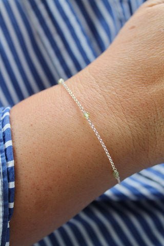 Pulsera con múltiples piedras de nacimiento: peridoto (agosto) - Buena fortuna