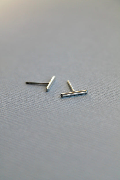 THIN T-BAR STUDS - STERLING SILVER