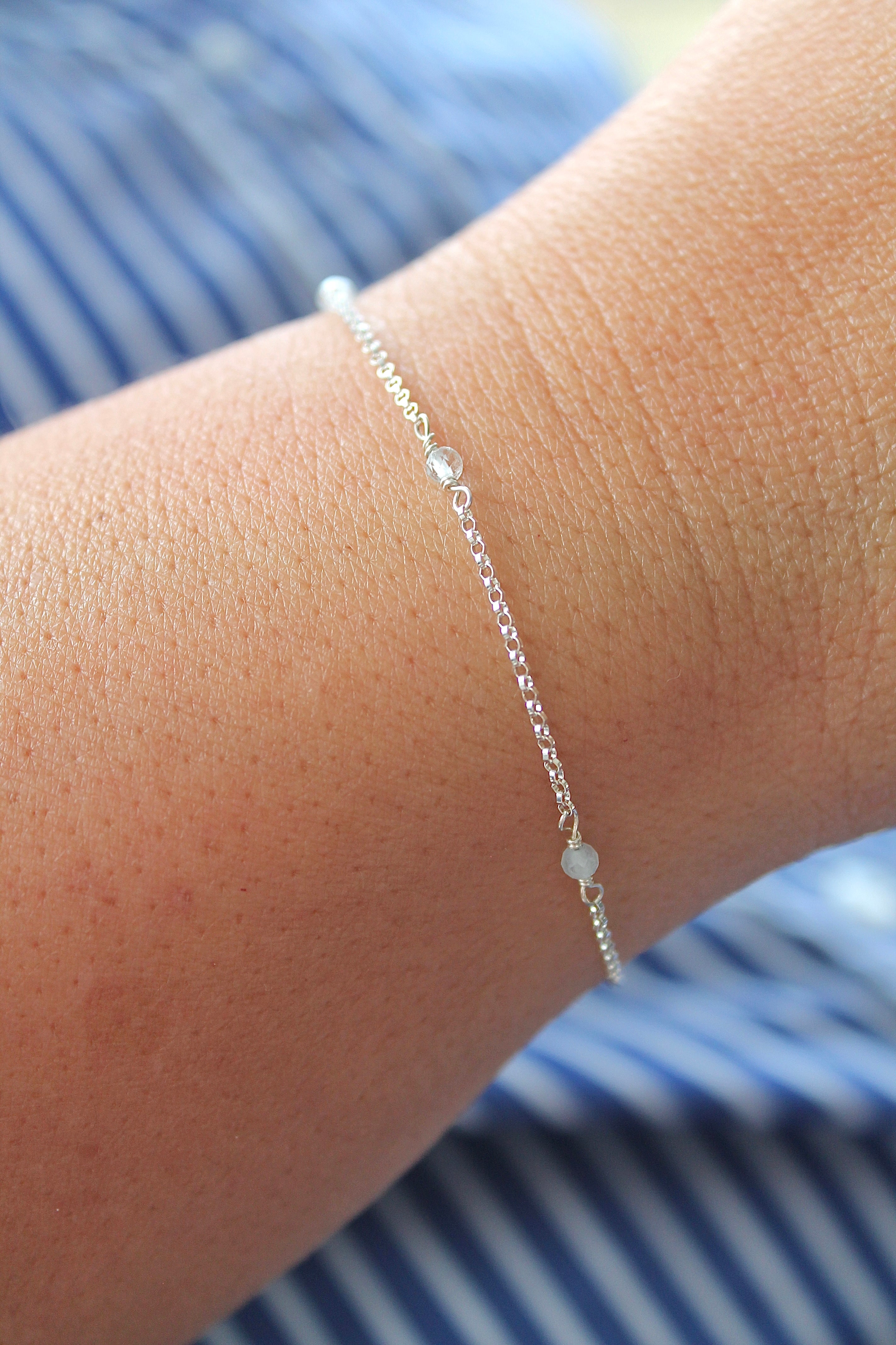 Bracelet multi-pierres de naissance - Aigue-marine (mars) - Profondeur émotionnelle