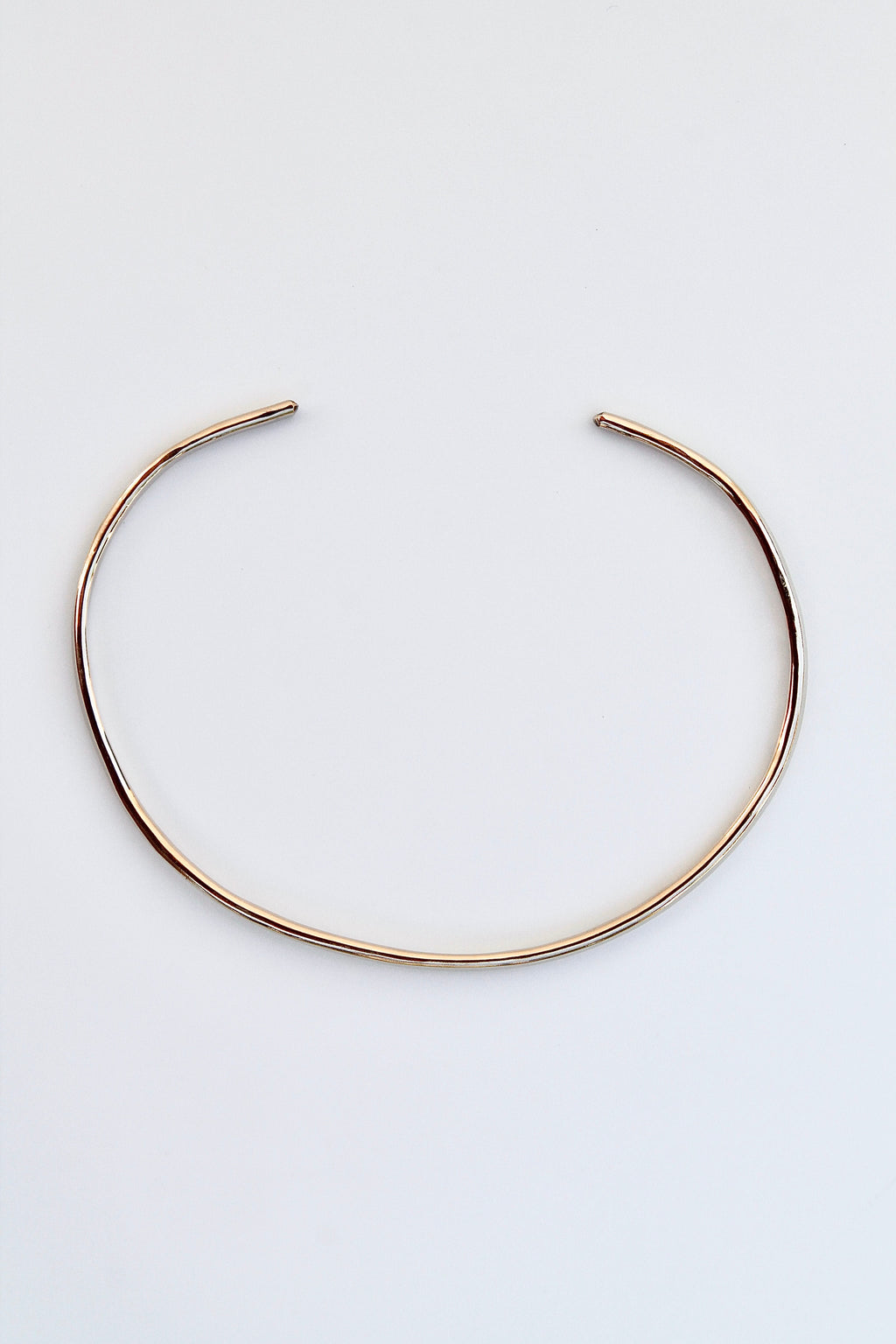 Brazalete abierto martillado