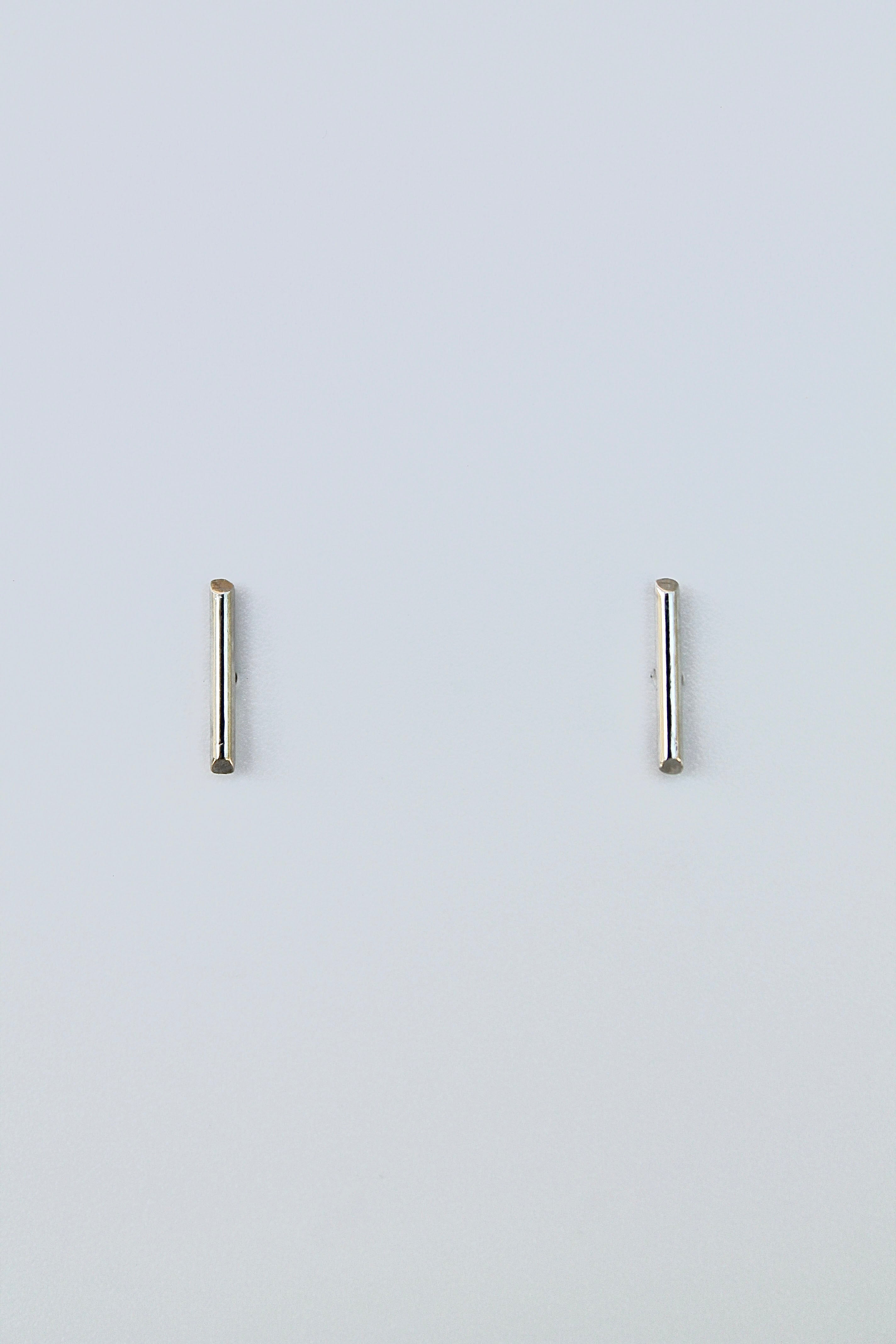 Thin T-Bar Studs