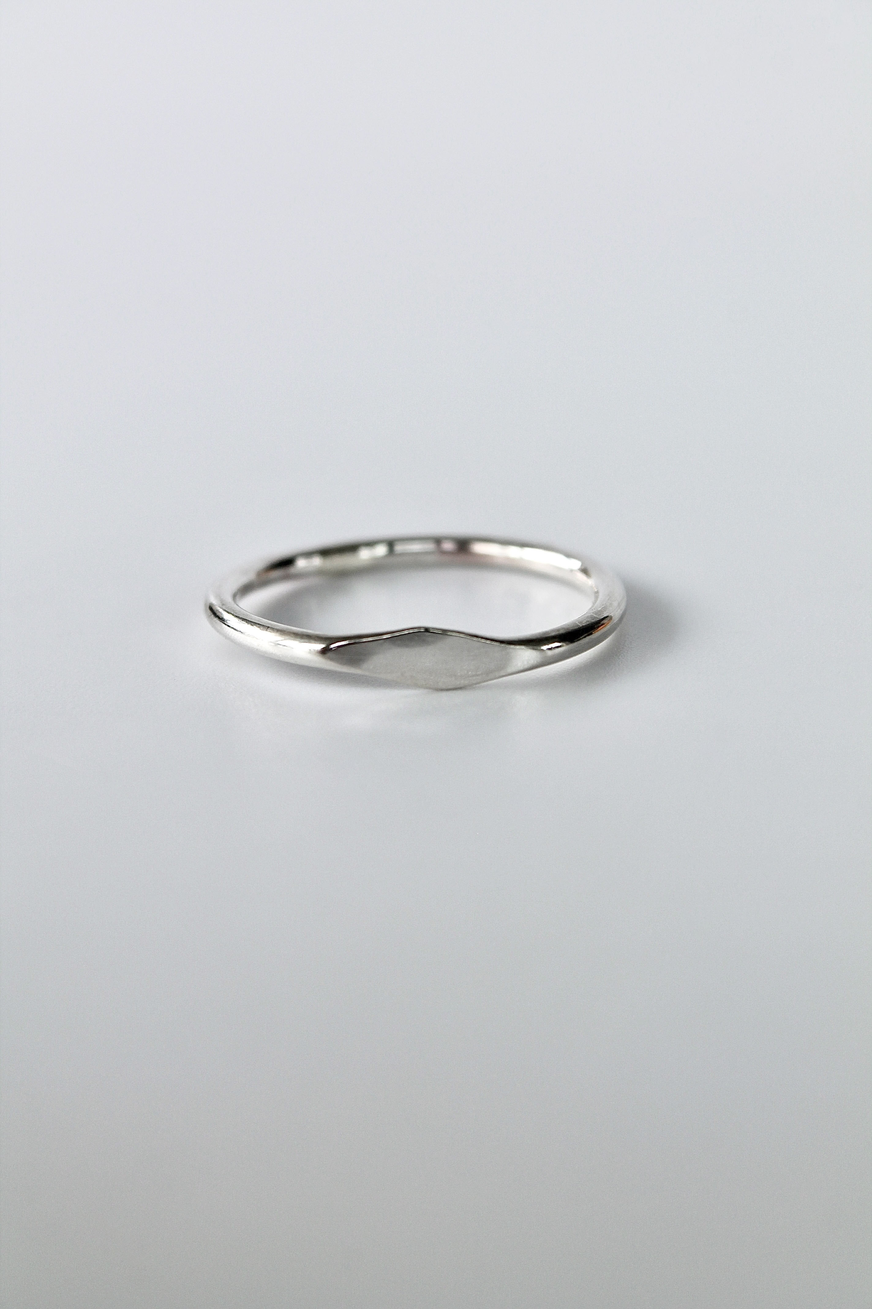 Hammered Mini Signet Ring