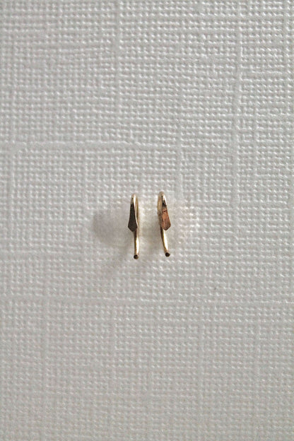 HAMMERED DIAMOND CLAW STUDS - 14K GOLD FILLED