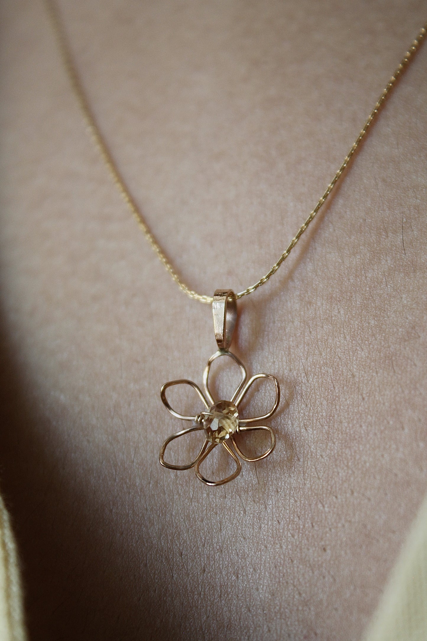 DAFFODIL PENDANT NECKLACE - 14K GOLD FILLED
