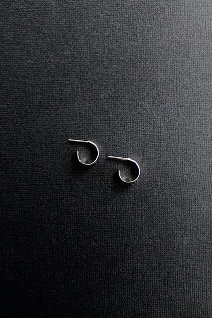 HAMMERED EGG STUDS - STERLING SILVER