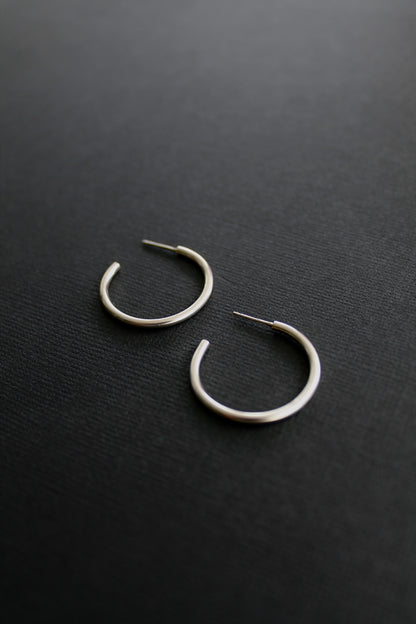 CLASSIC HOOPS (LARGE) - STERLING SILVER