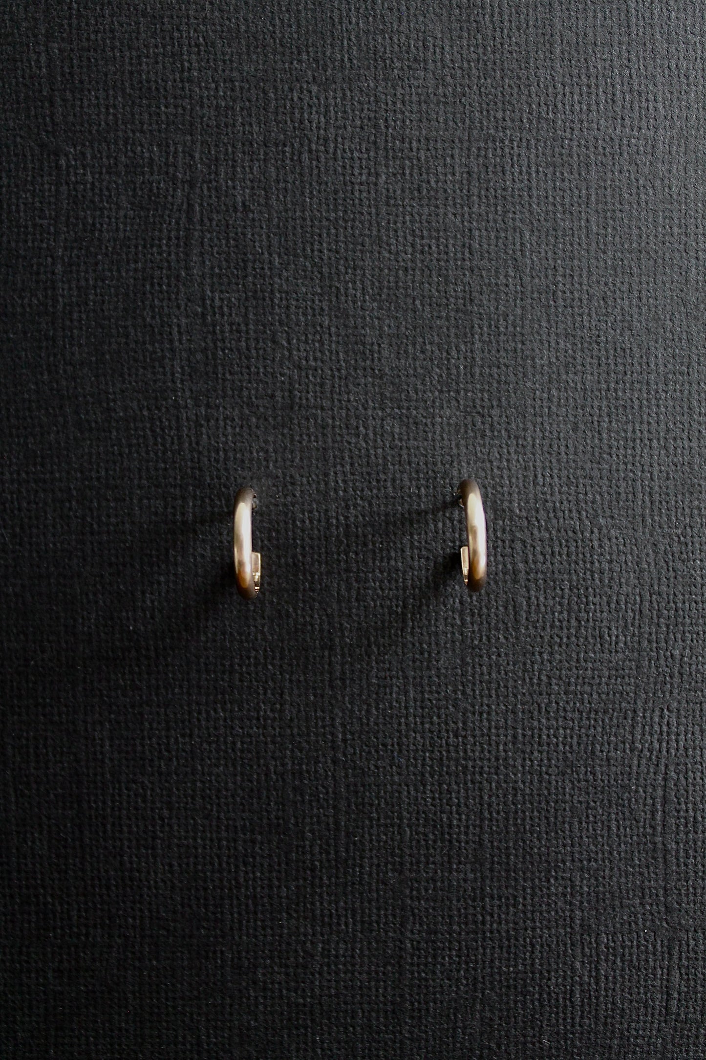 CURVED MINI HOOPS - 14K GOLD FILLED