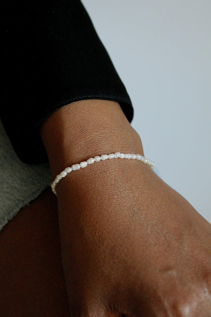 CLASSIC MINI PEARL BRACELET - 14K GOLD FILLED