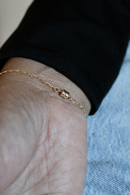 PEARL BAR CHAIN BRACELET - 14K GOLD FILLED