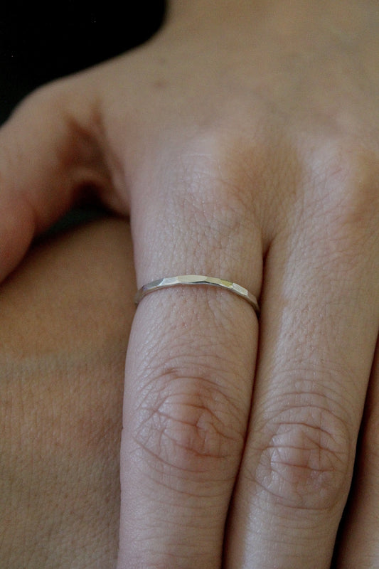 HAMMERED MINI BAND RING - STERLING SILVER