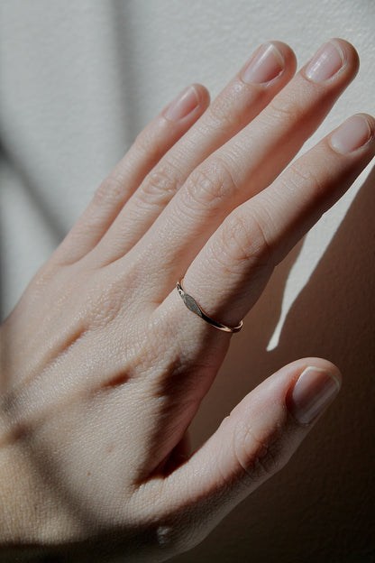 HAMMERED MINI SIGNET RING - 14K GOLD FILLED