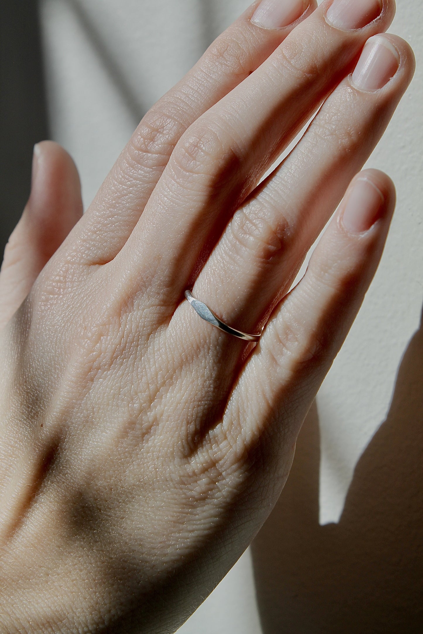 HAMMERED MINI SIGNET RING - STERLING SILVER